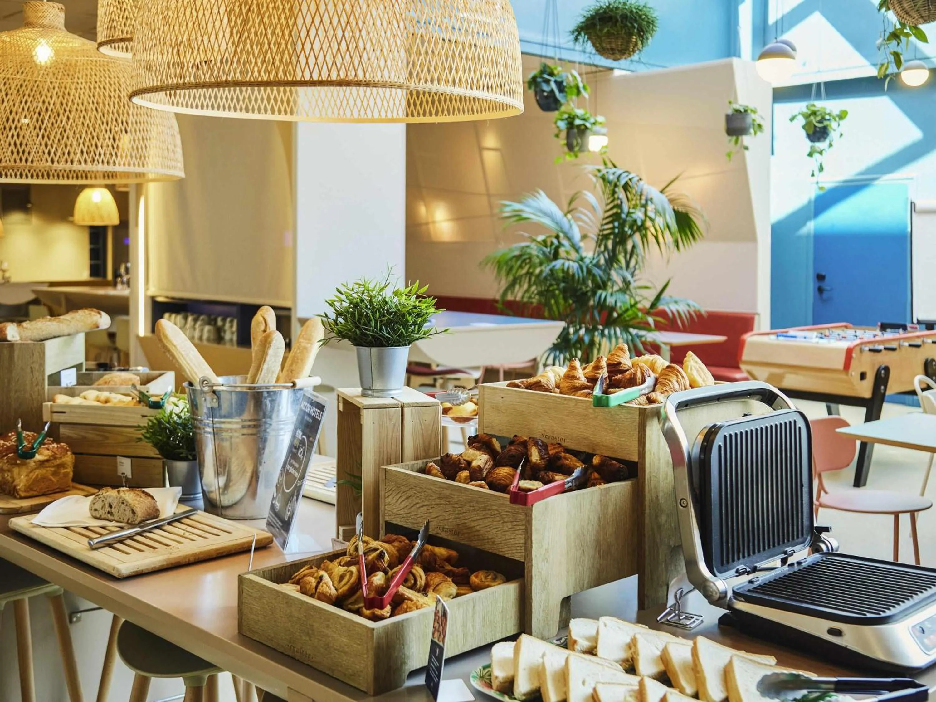 Breakfast in ibis Styles Toulon Centre Port