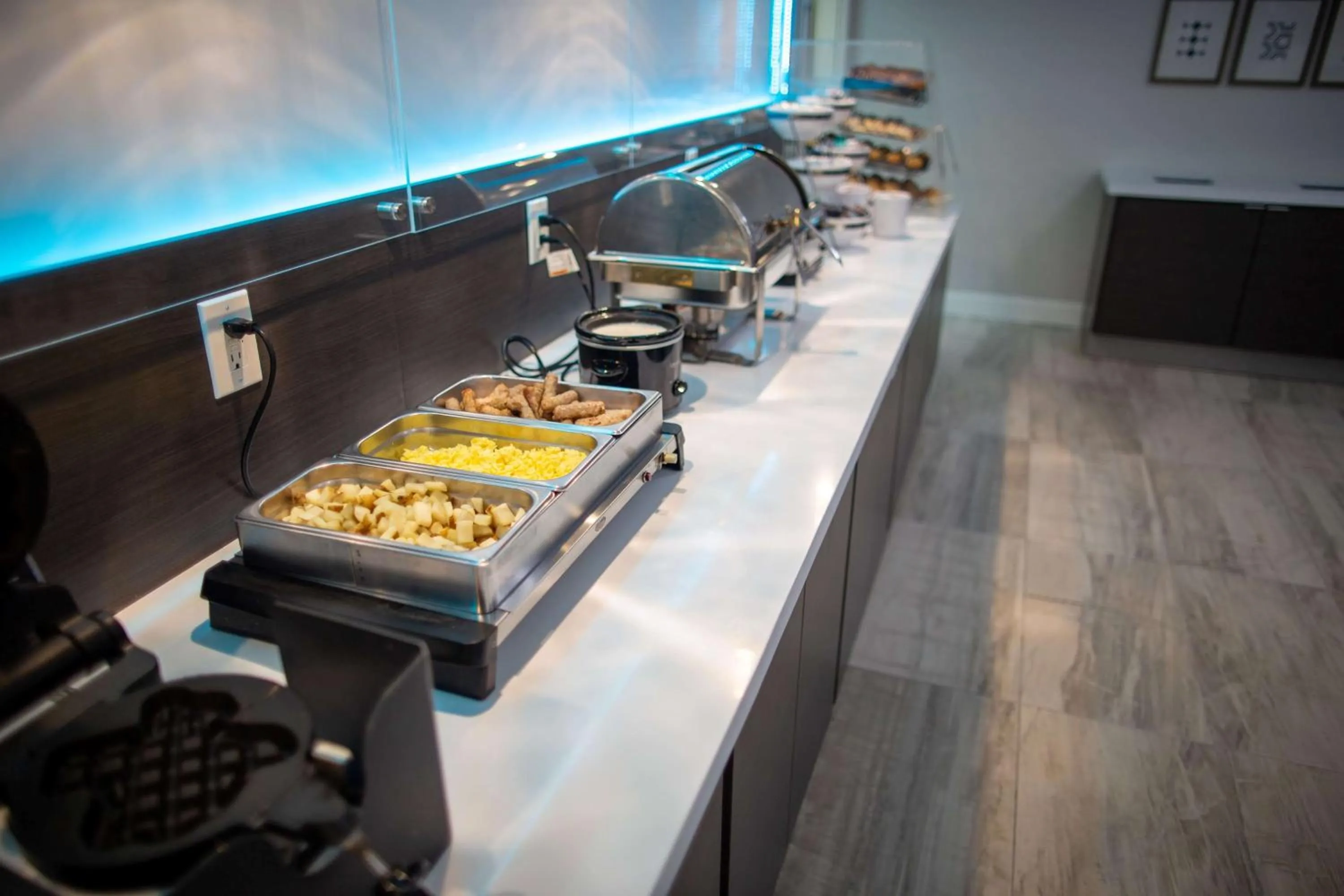 Restaurant/places to eat in La Quinta by Wyndham Houston East at Normandy