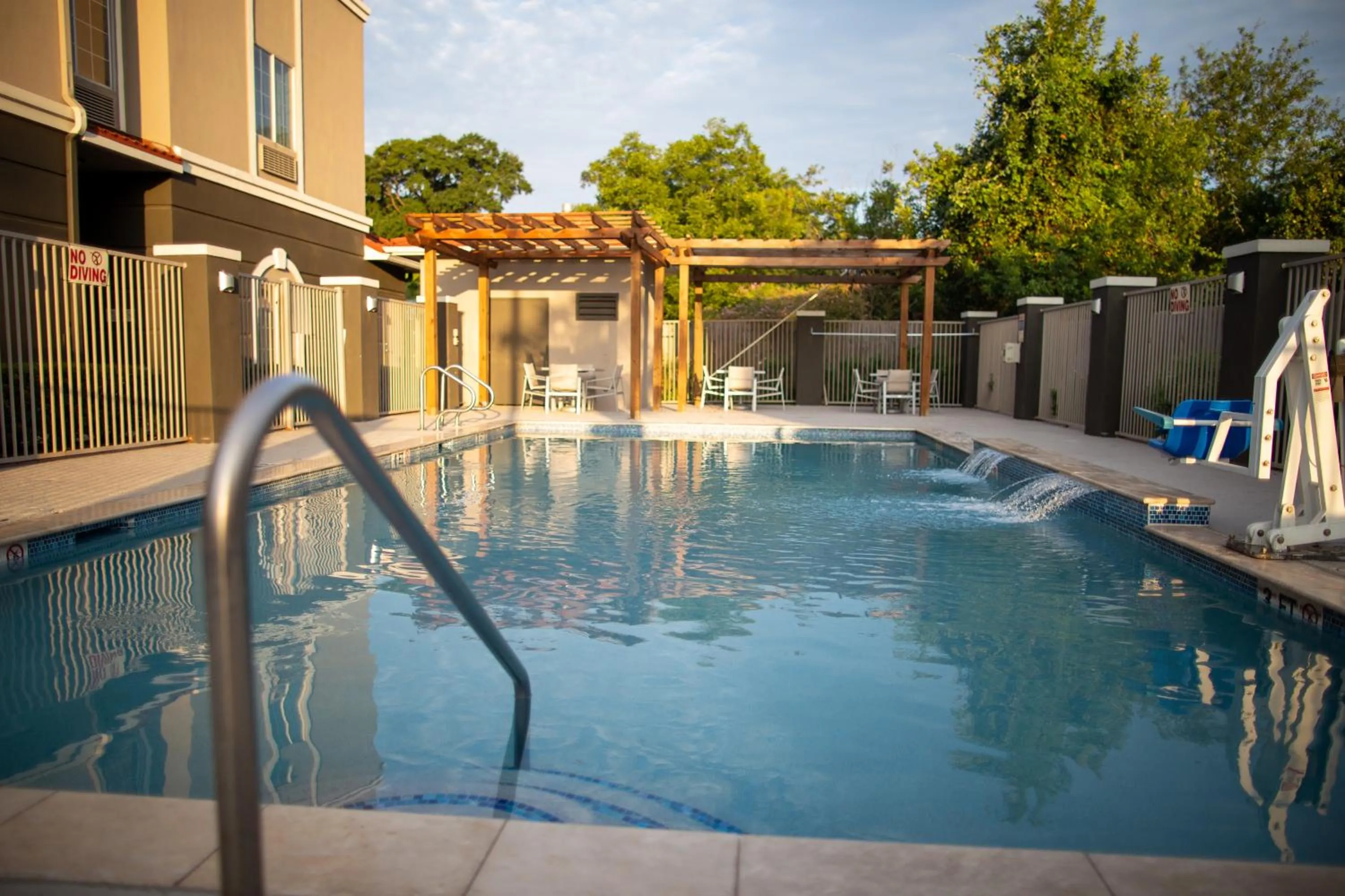 Swimming pool in La Quinta by Wyndham Houston East at Normandy