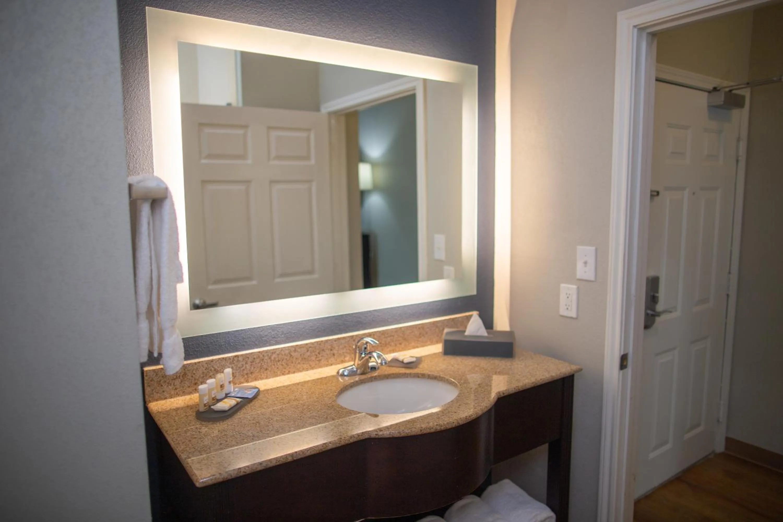 Bathroom in La Quinta by Wyndham Houston East at Normandy