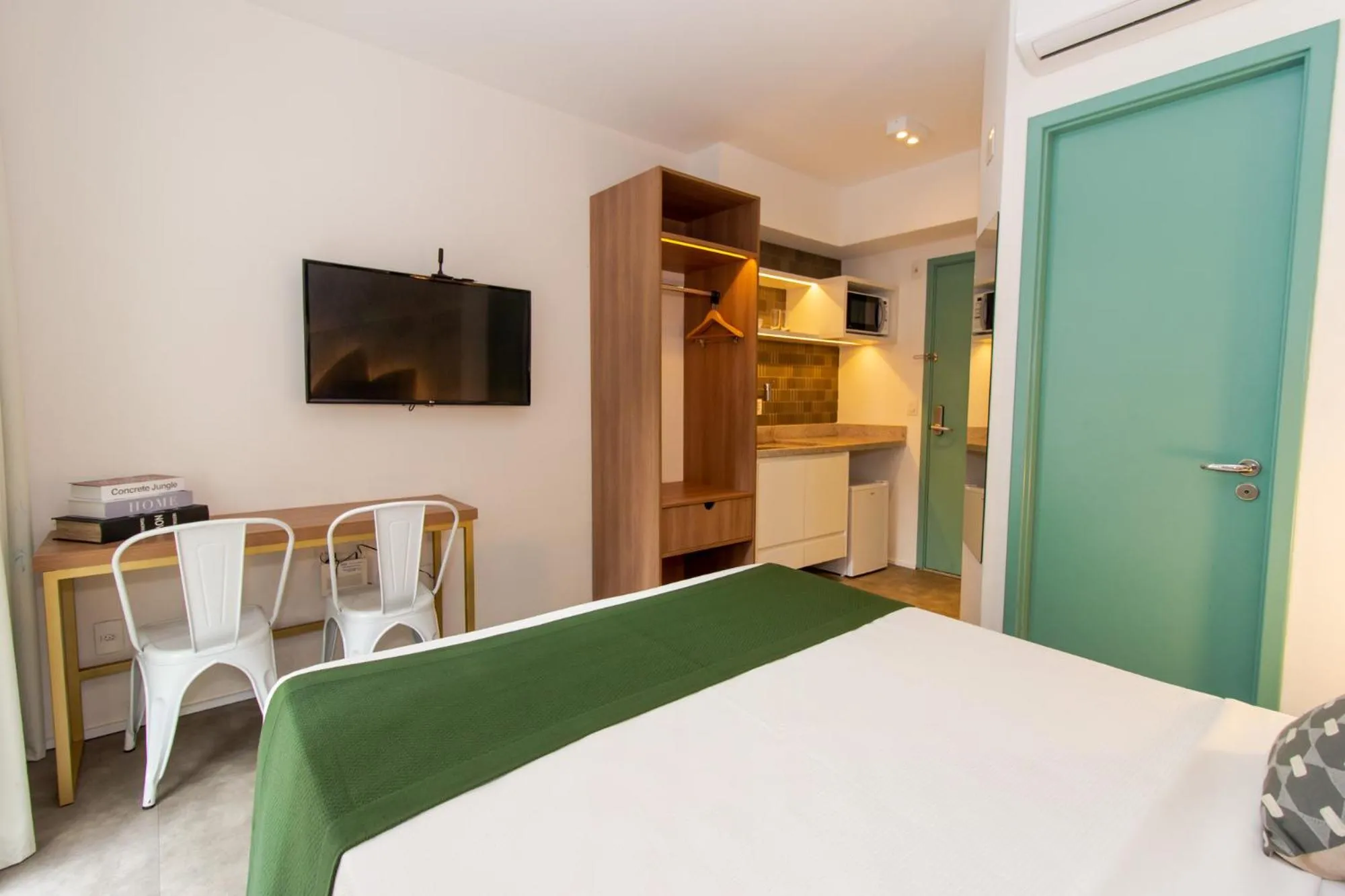 TV and multimedia, Bed in 360 Luz