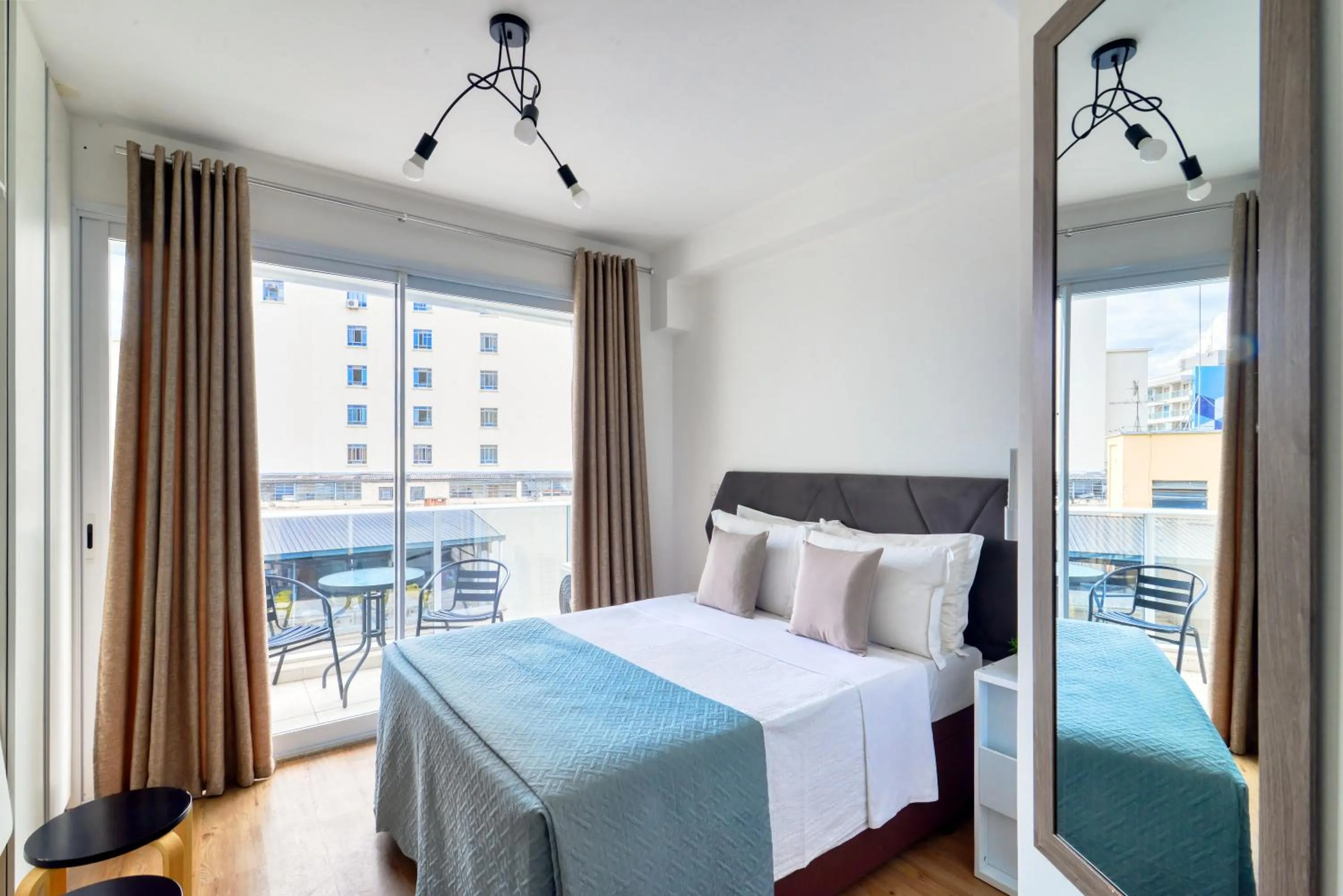 Bedroom, Bed in 360 Luz