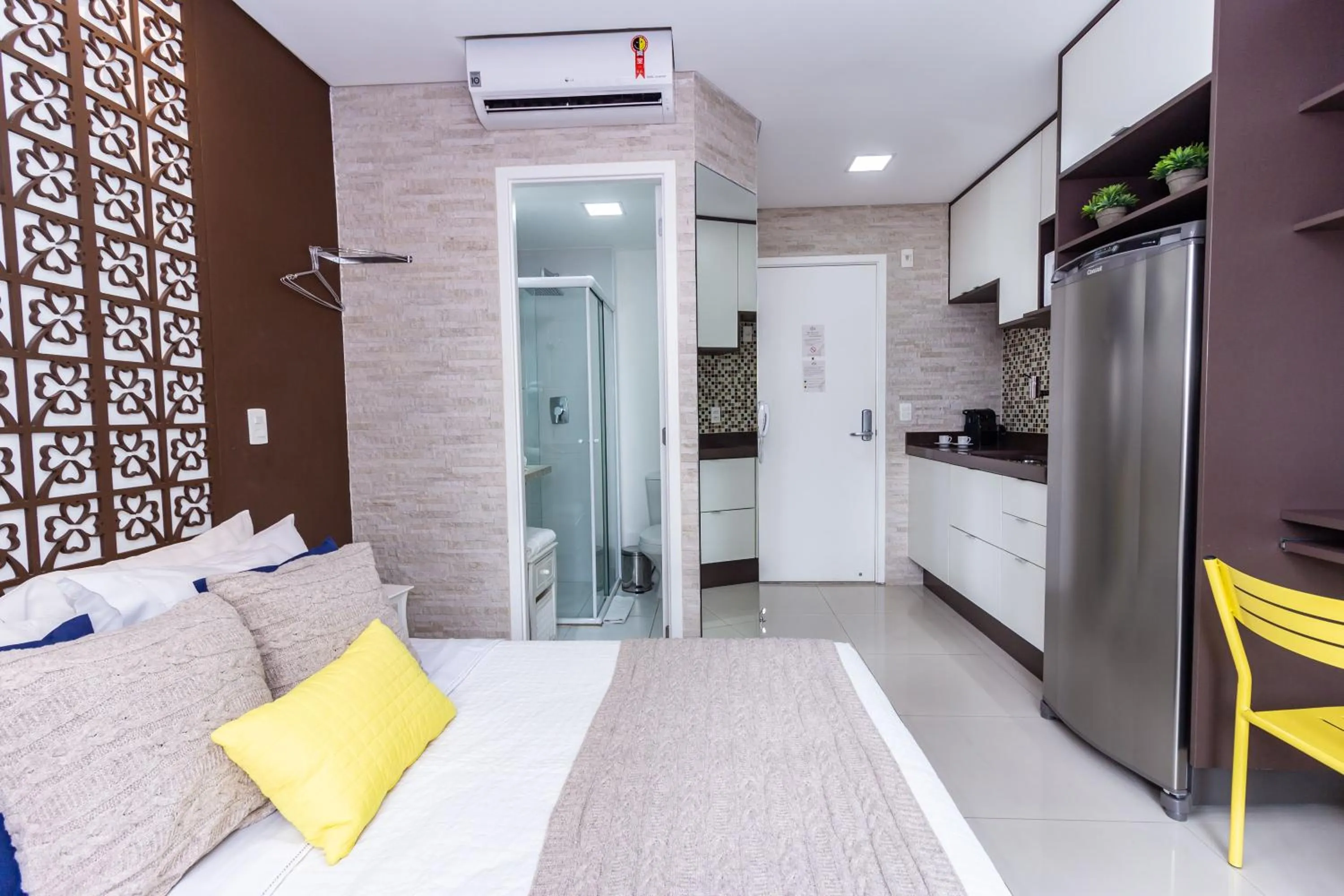 Photo of the whole room in 360 Luz