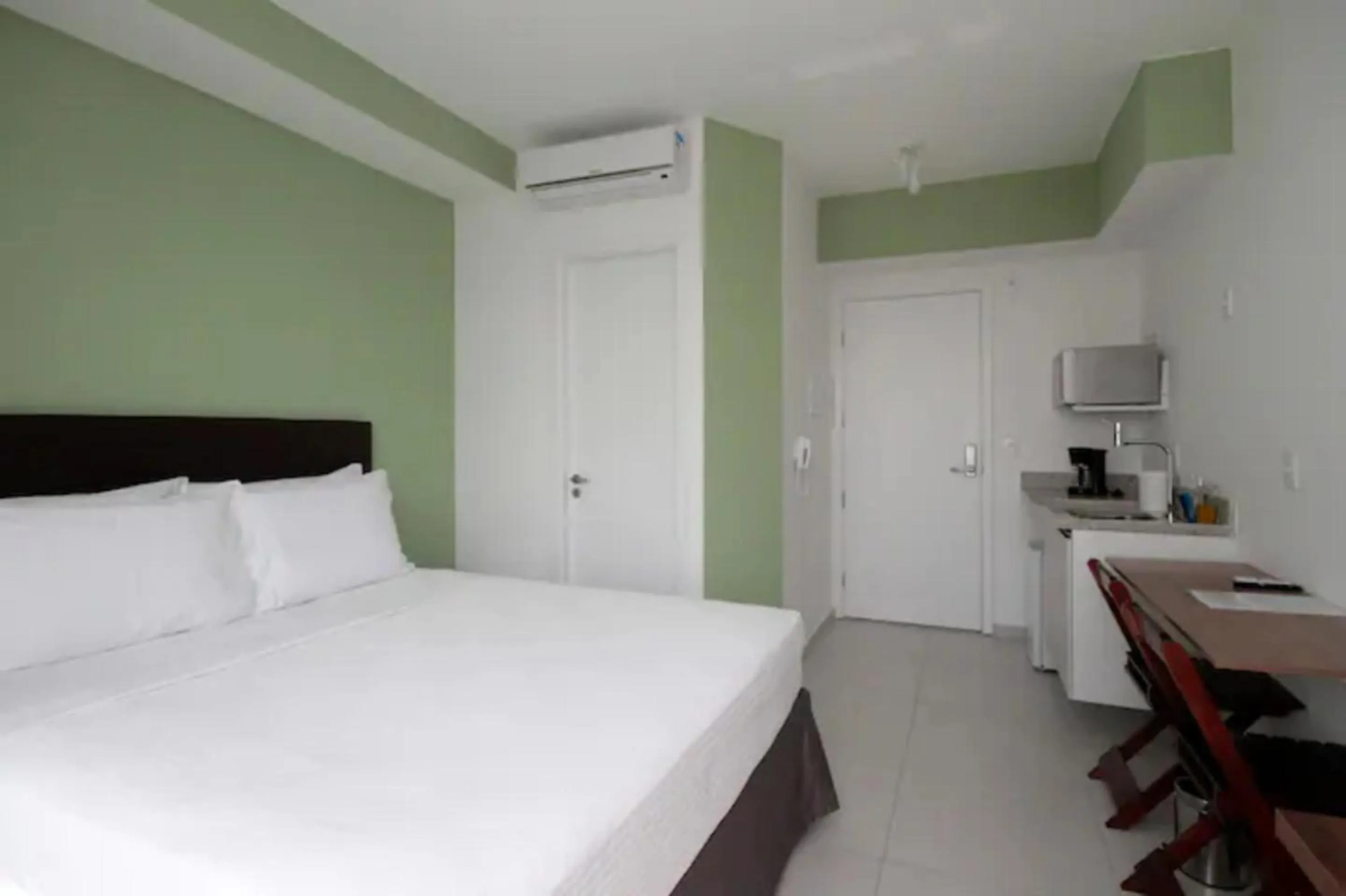 Bedroom, Bed in 360 Luz