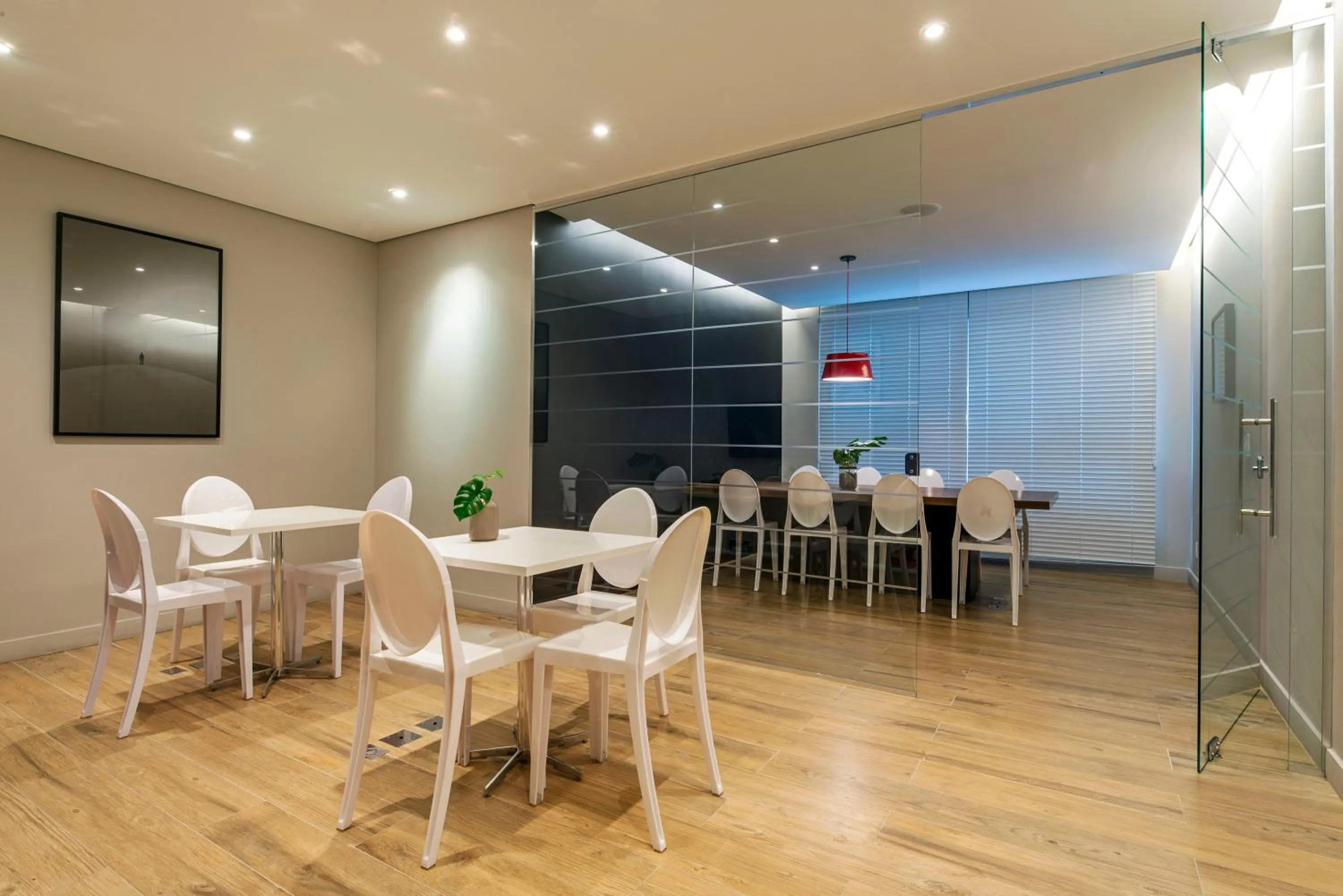 Seating area in 360 Luz