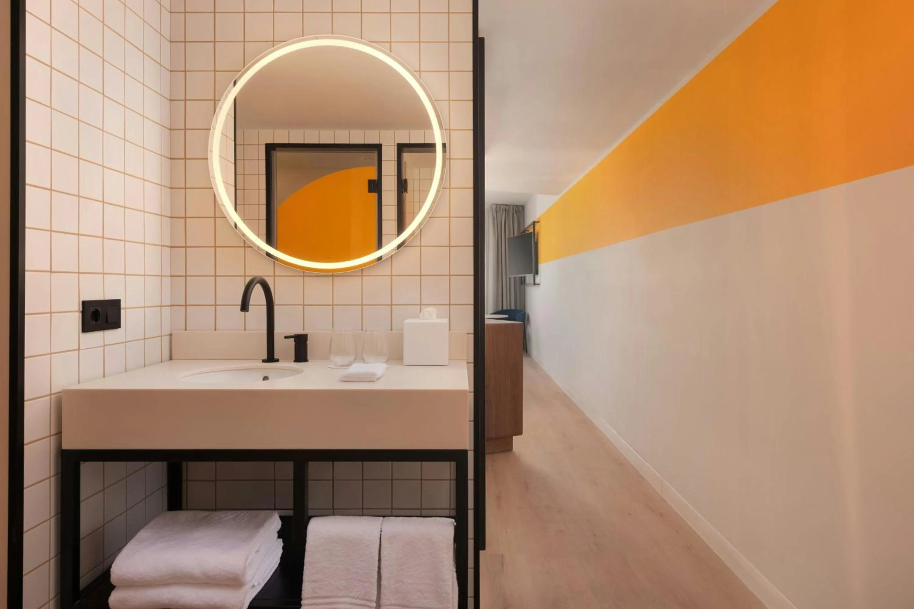 Bathroom in Aloft Madrid Gran Via