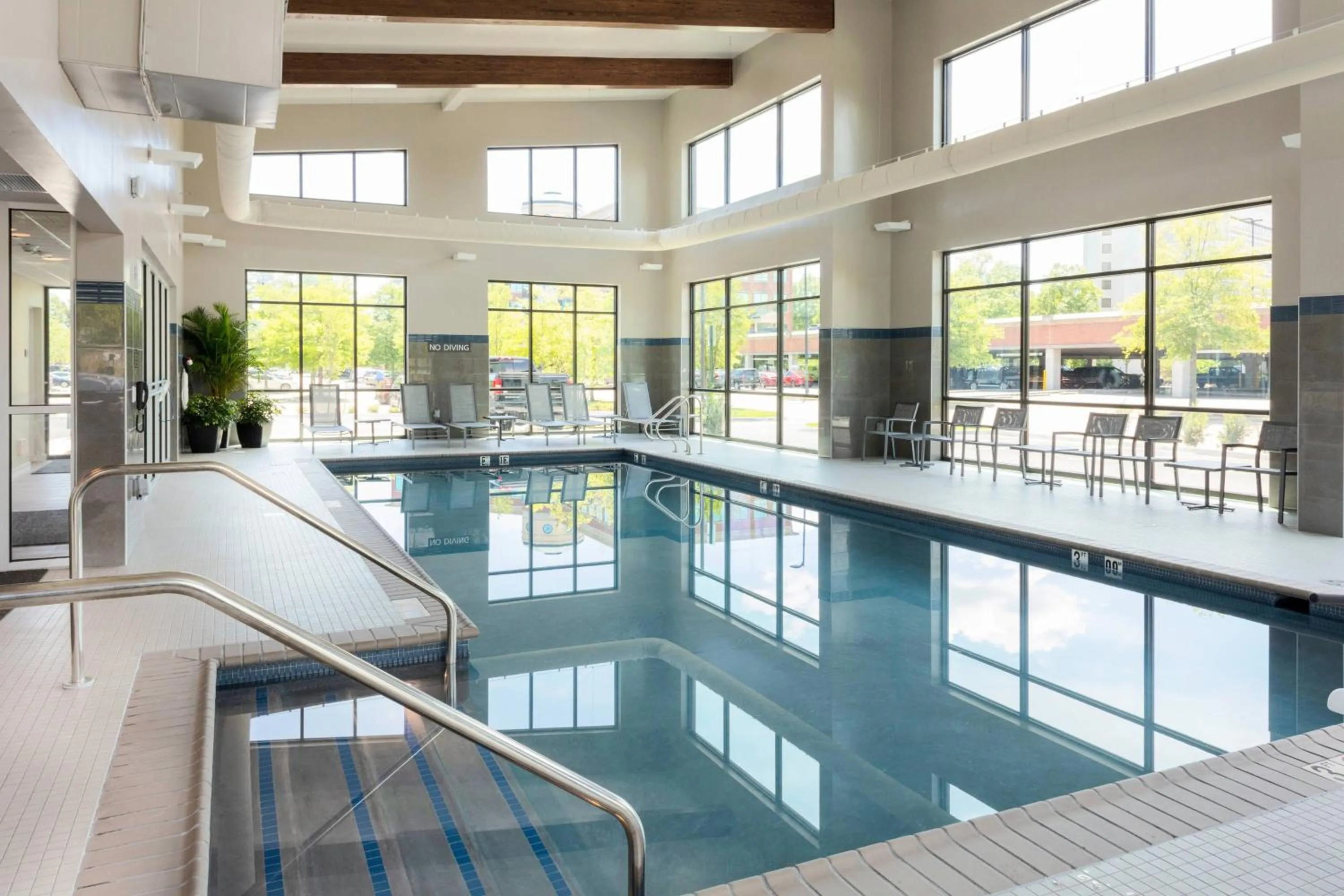 Swimming pool in Residence Inn by Marriott Virginia Beach Town Center