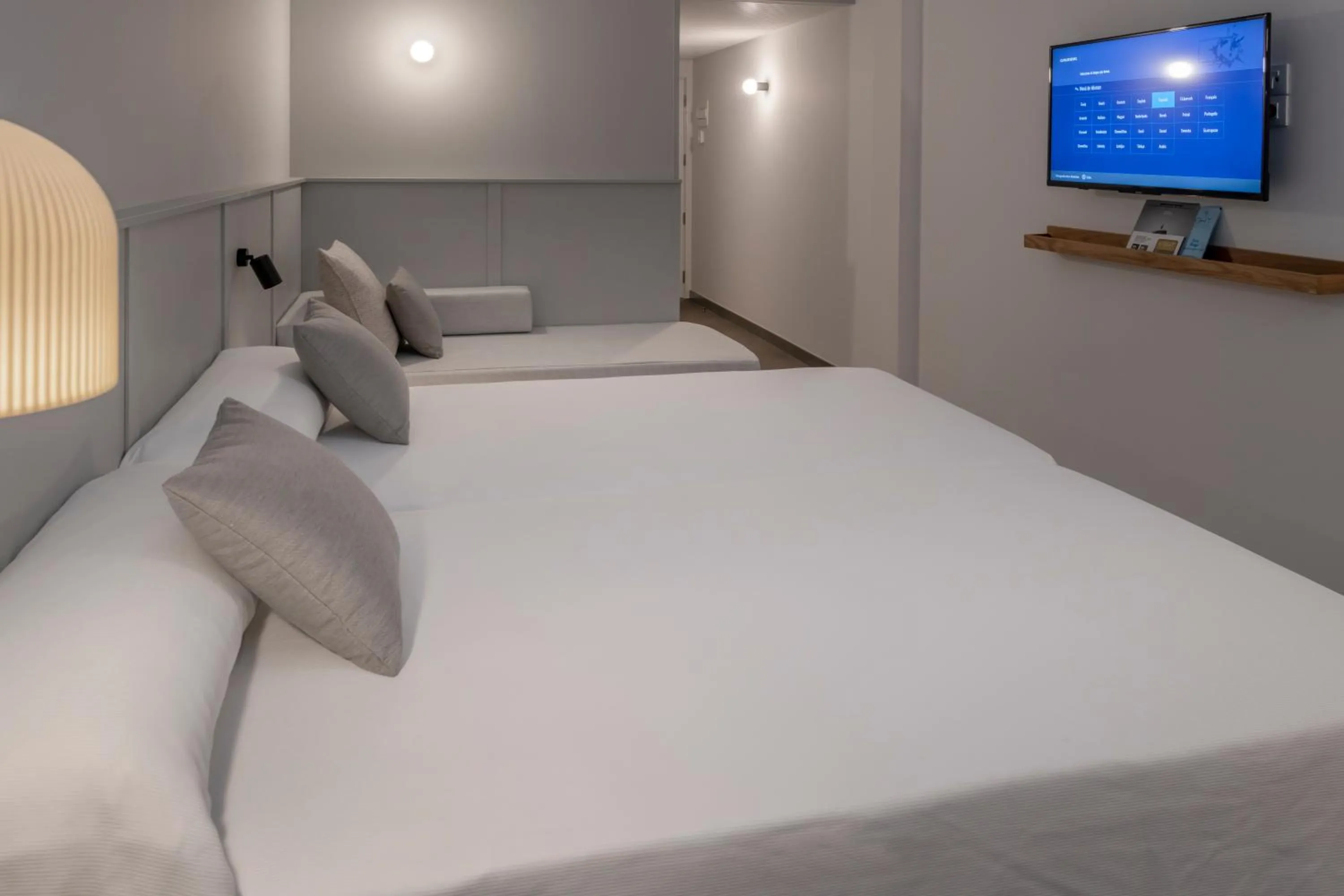 TV and multimedia, Bed in GHT Miratge - Only Adults 18 and up