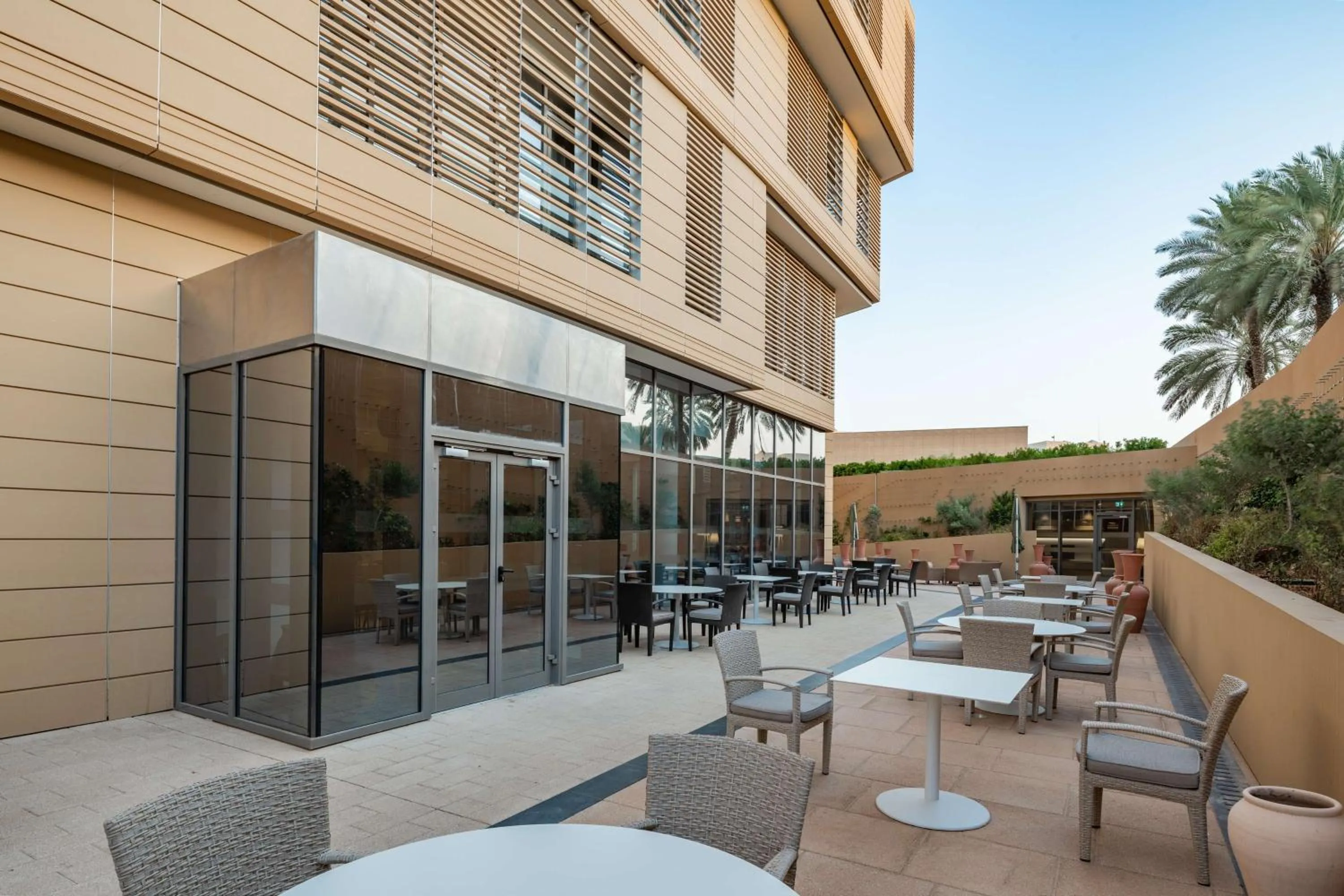 Restaurant/places to eat in Radisson Blu Hotel & Residence, Riyadh Diplomatic Quarter