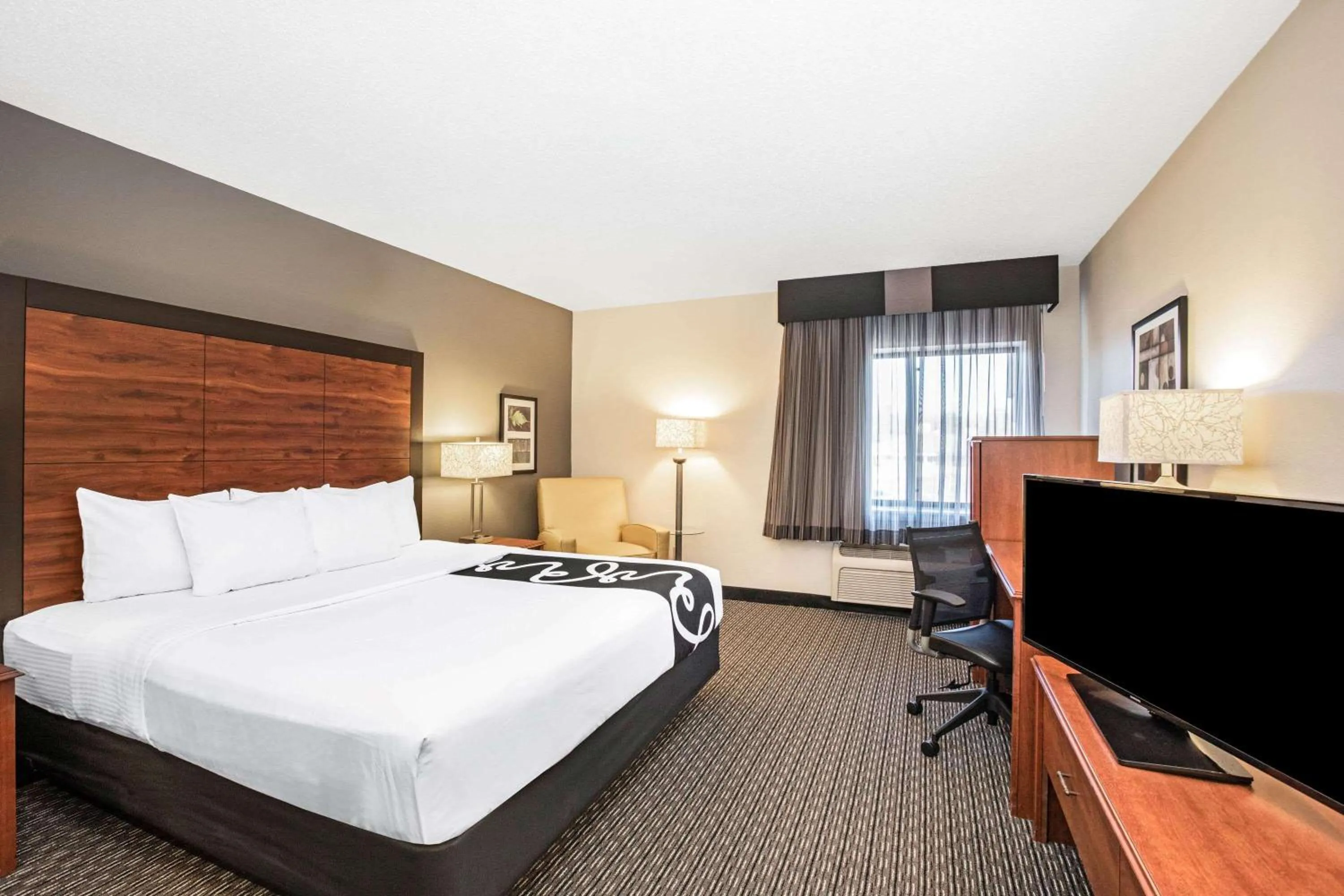 Photo of the whole room in La Quinta by Wyndham N Little Rock - McCain Mall