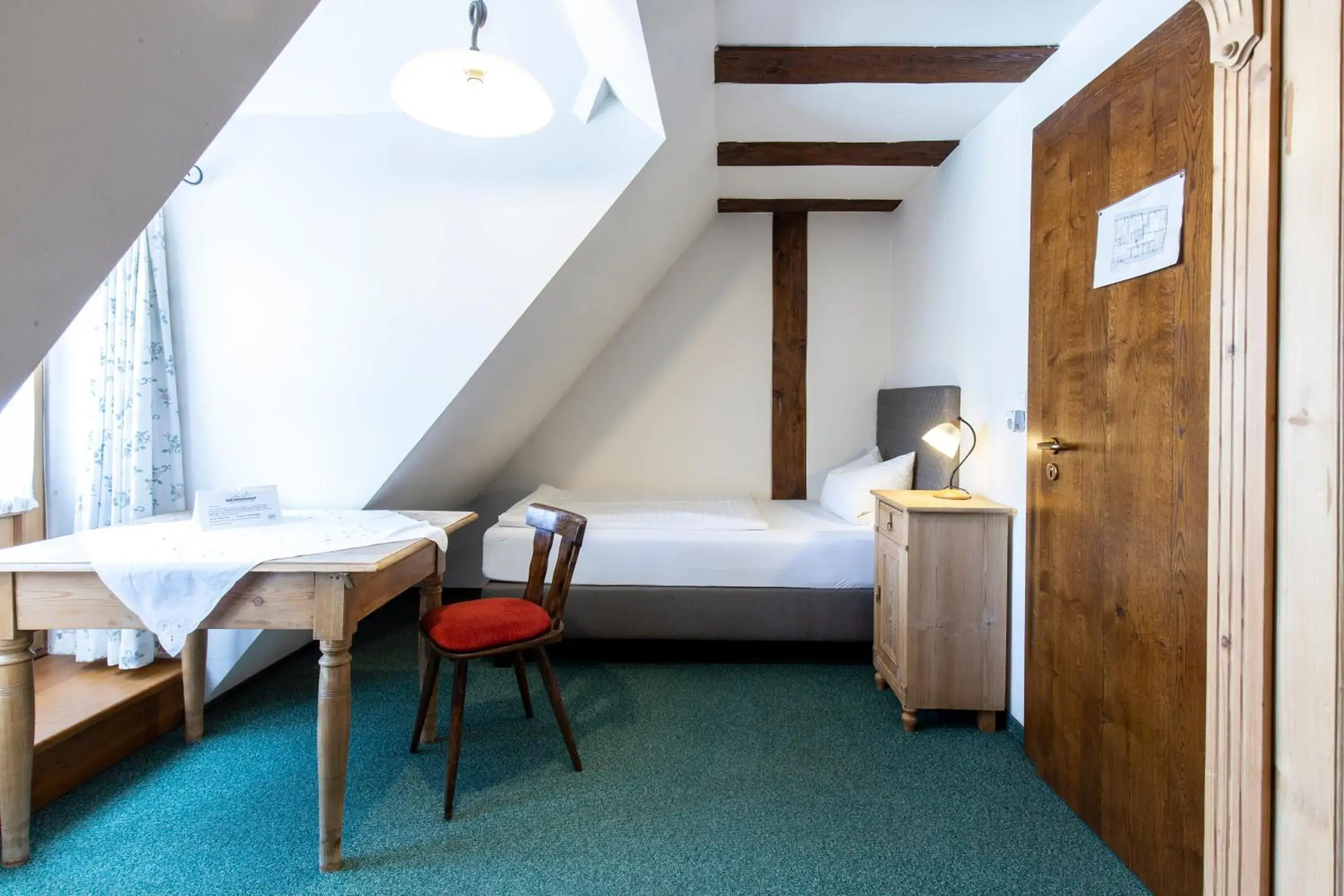 Single Room with Single Bed - single occupancy in Hotel Meisnerhof Single Room with Single Bed - single occupancy in Hotel Meisnerhof