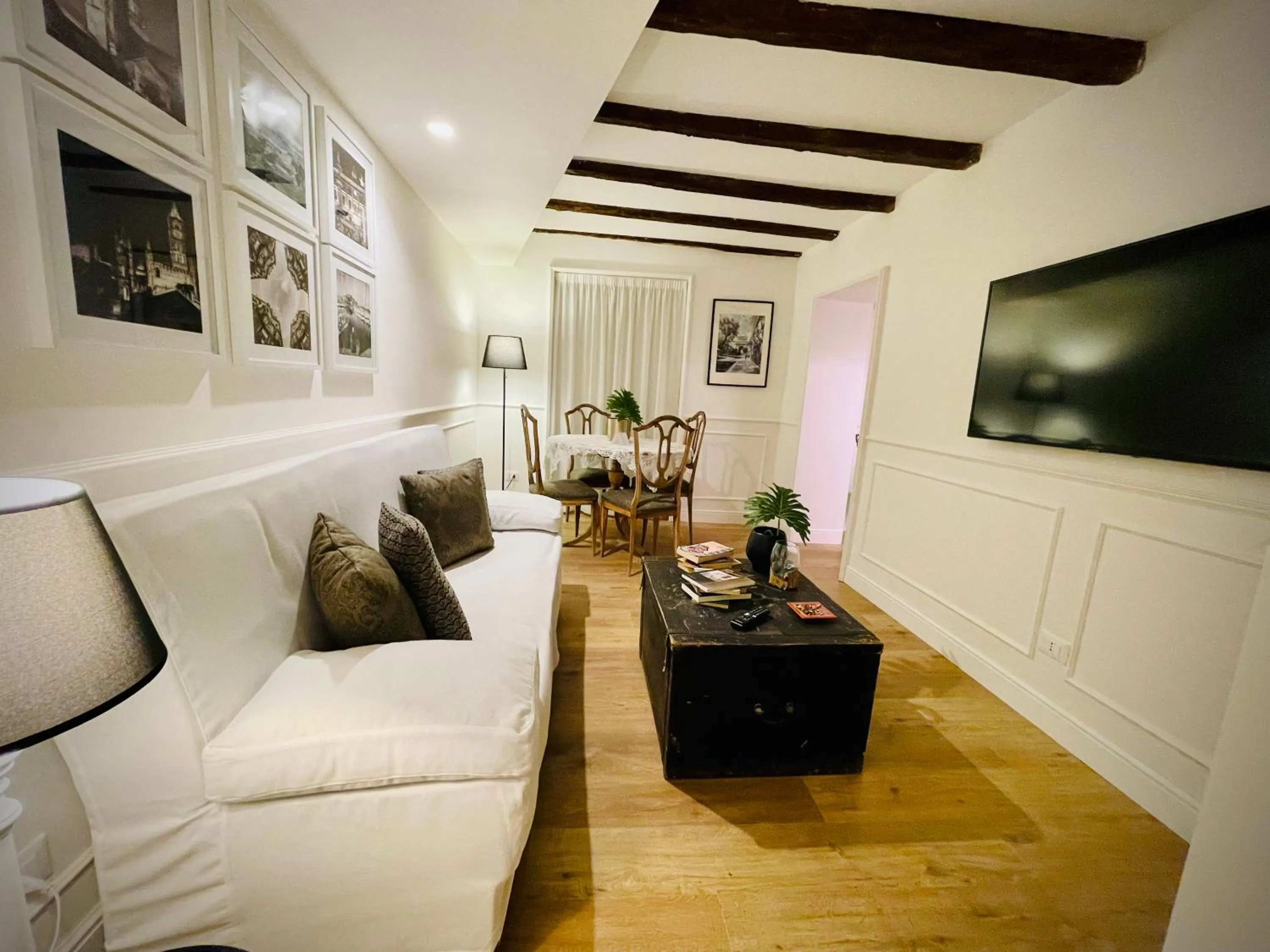 Living room in Palazzo del Poeta - Dimora Contemporanea