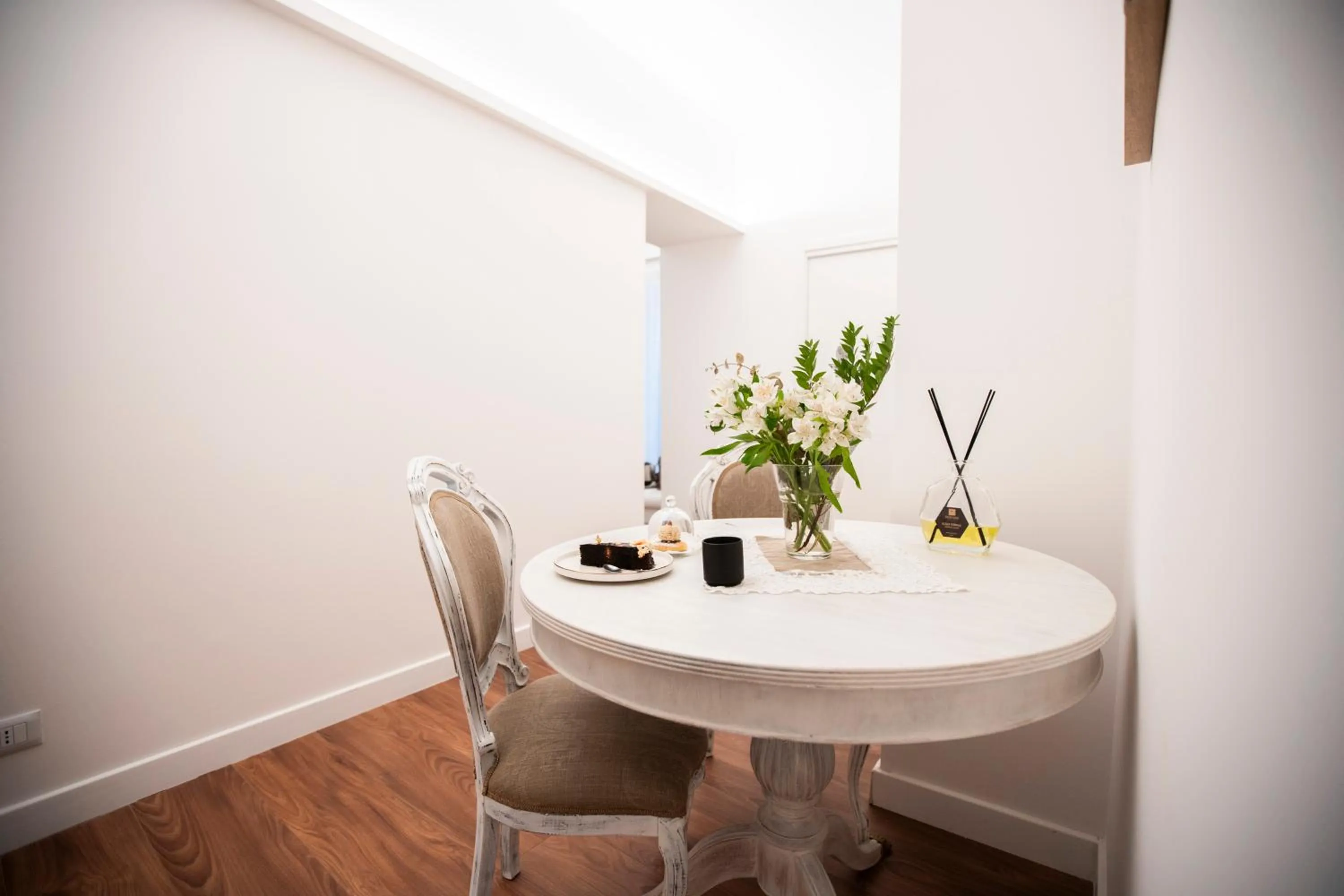 Dining area in Palazzo del Poeta - Dimora Contemporanea