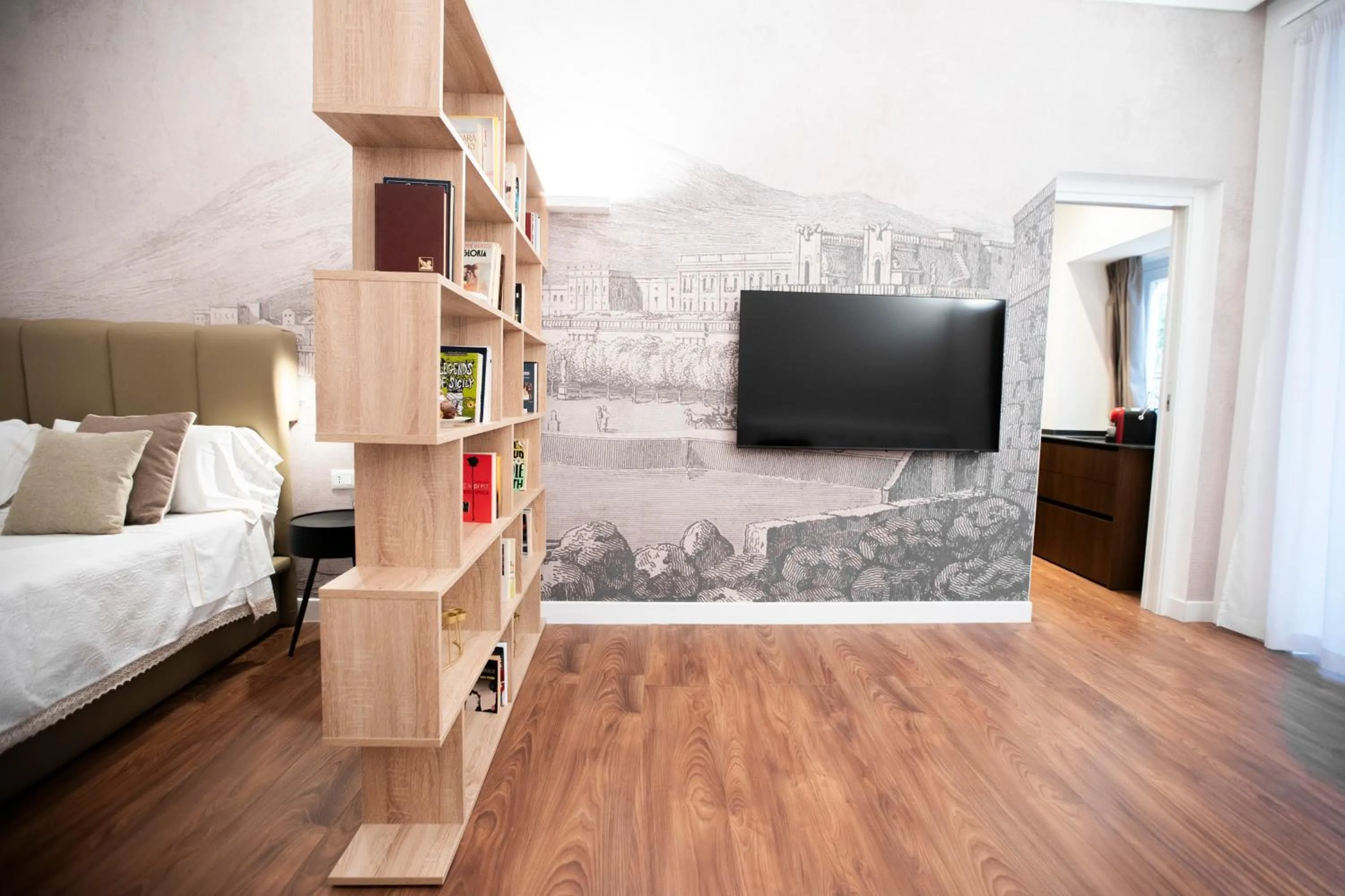 Communal lounge/ TV room, Bed in Palazzo del Poeta - Dimora Contemporanea