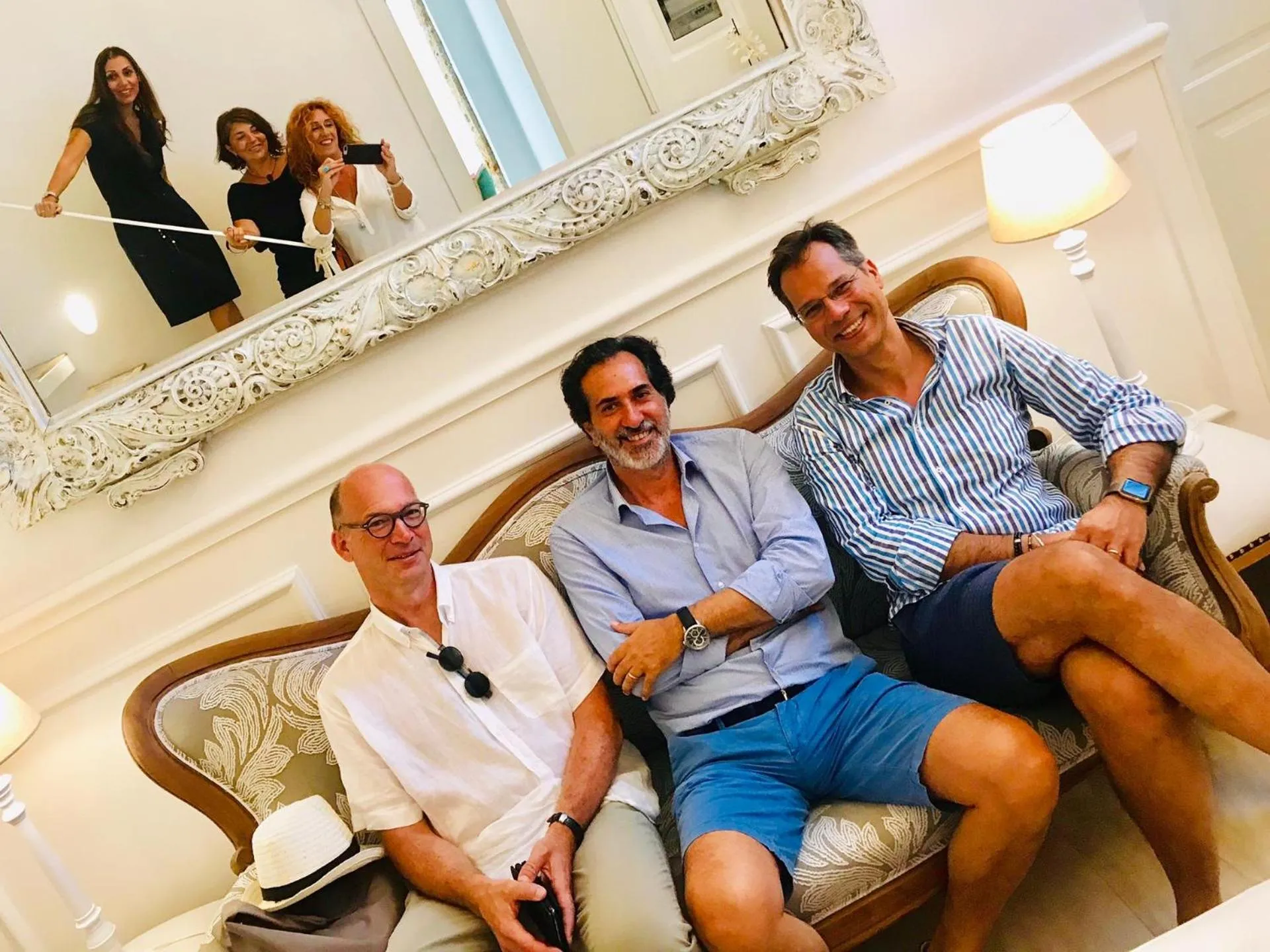 People in Palazzo del Poeta - Dimora Contemporanea