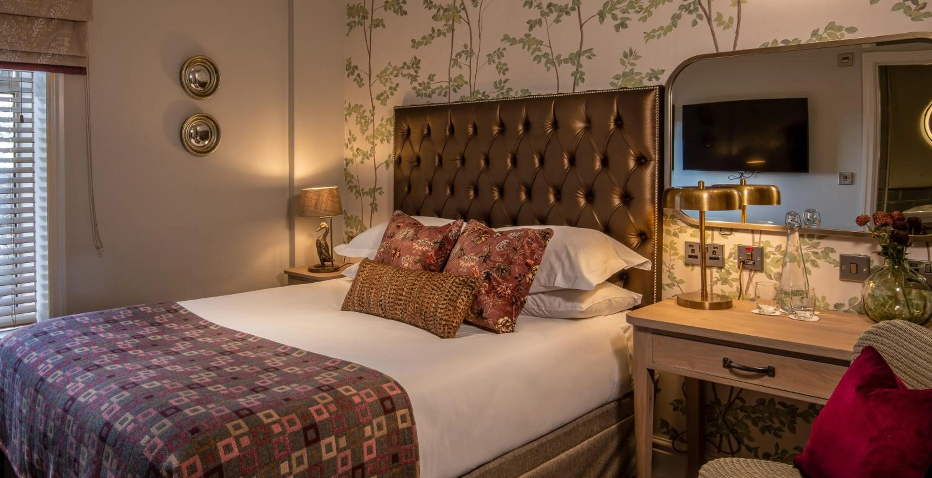 Bedroom, Bed in The Millstone, Mellor