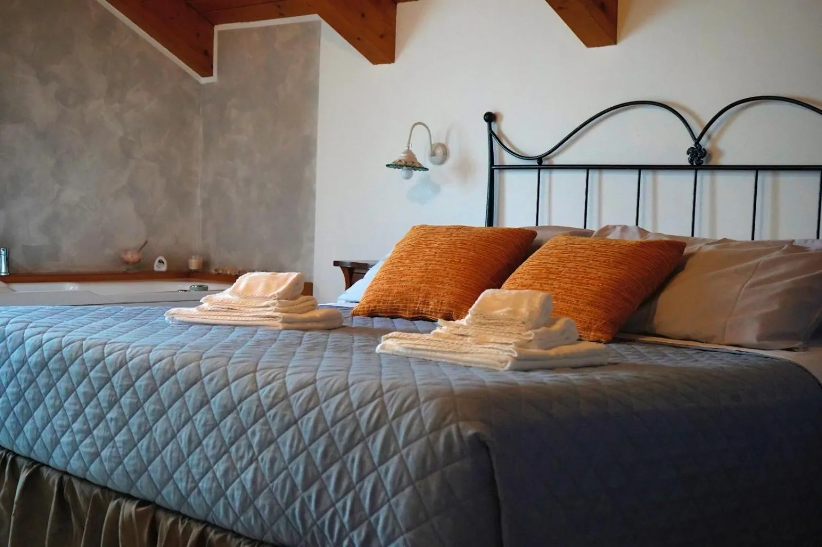 Bed in San Giacomo Relais