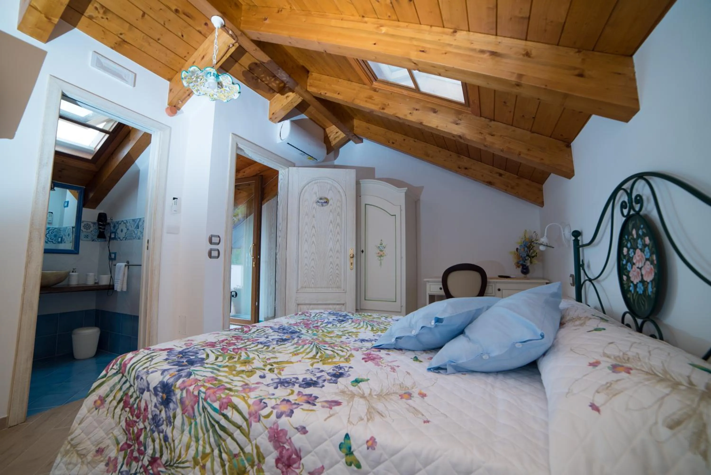 Bed in San Giacomo Relais