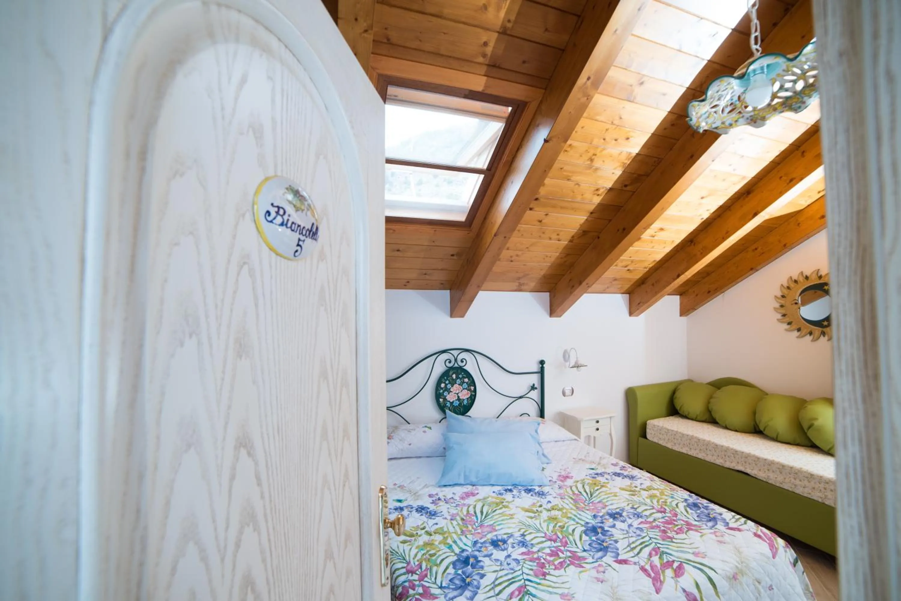 Bed in San Giacomo Relais