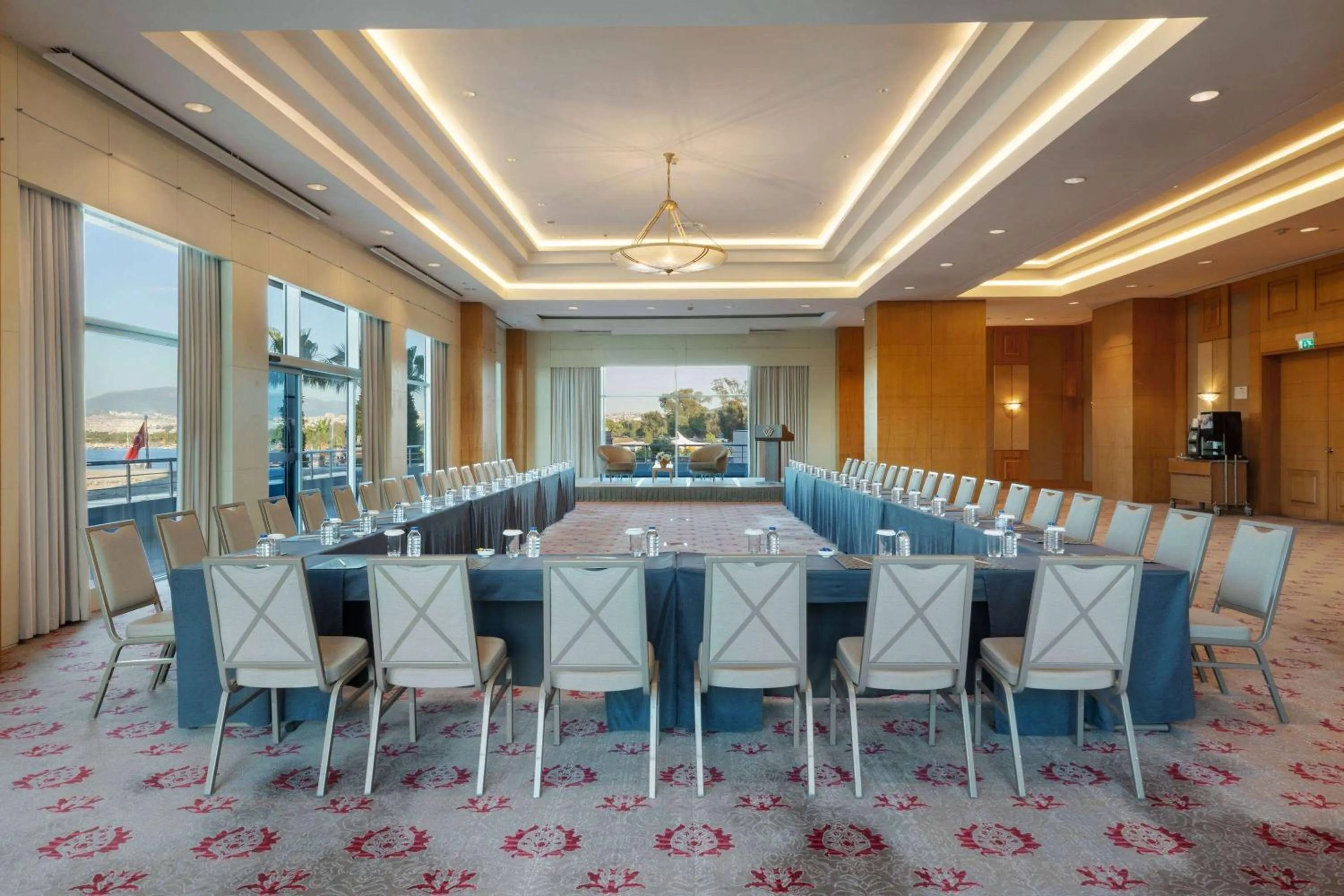 Meeting/conference room in Wyndham Grand Izmir Ozdilek Thermal & Spa