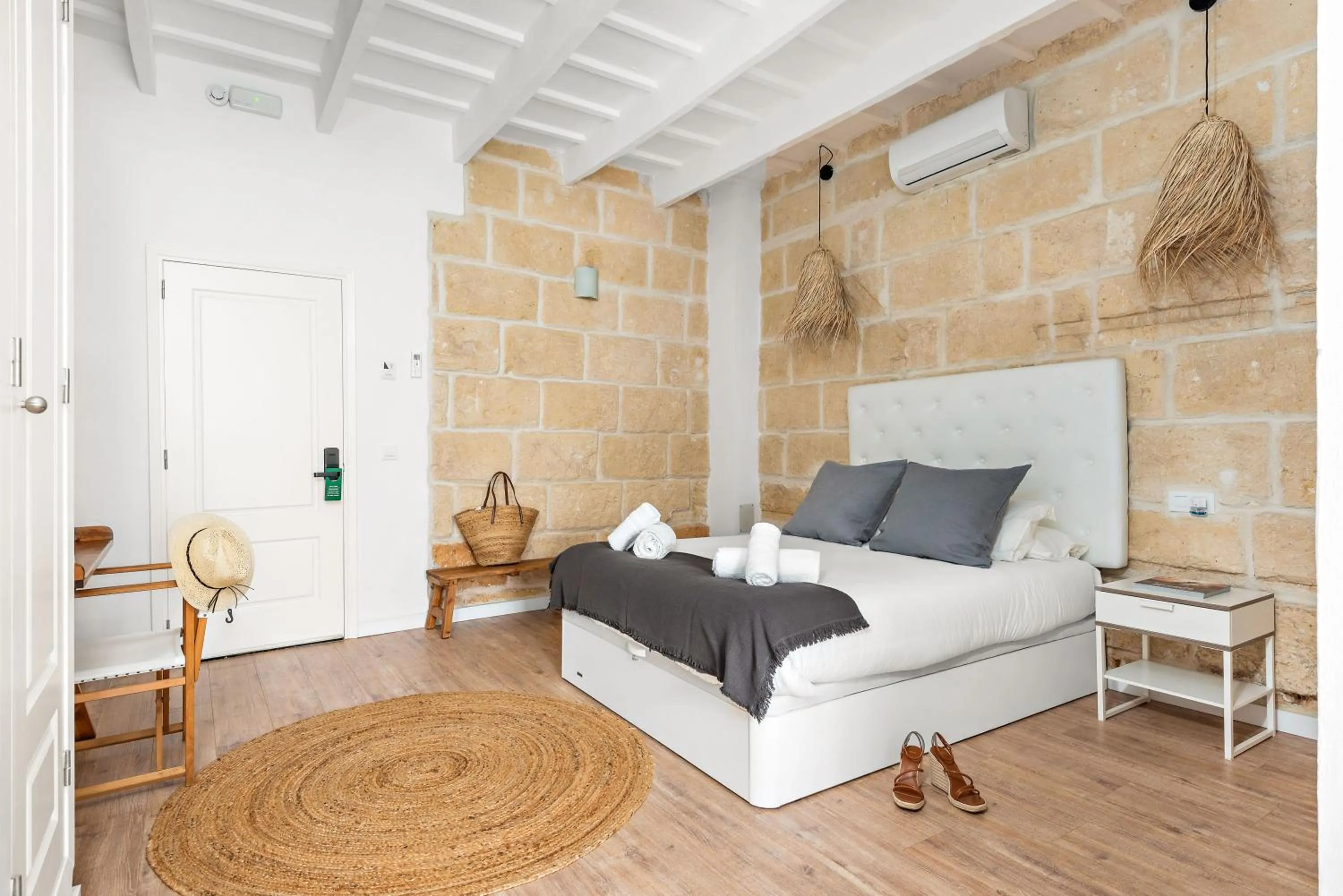 Photo of the whole room in Hotel Boutique Ses 5 Claus