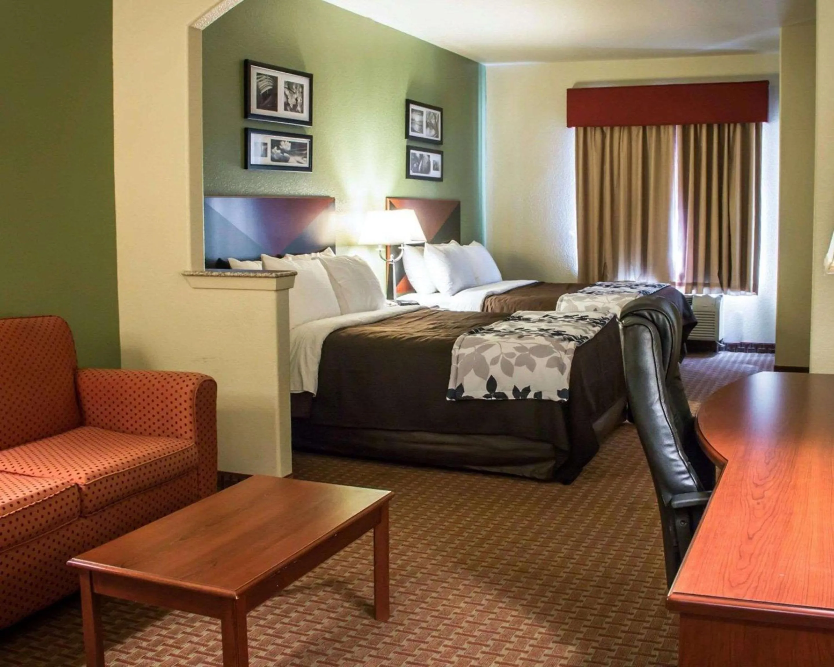 Bedroom, Bed in Sleep Inn & Suites at Six Flags