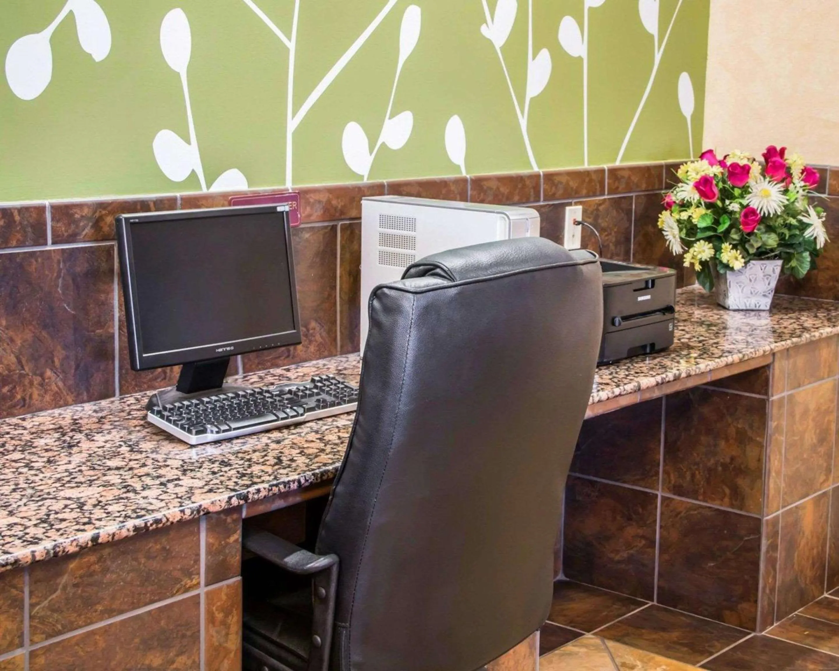 Business facilities in Sleep Inn & Suites at Six Flags