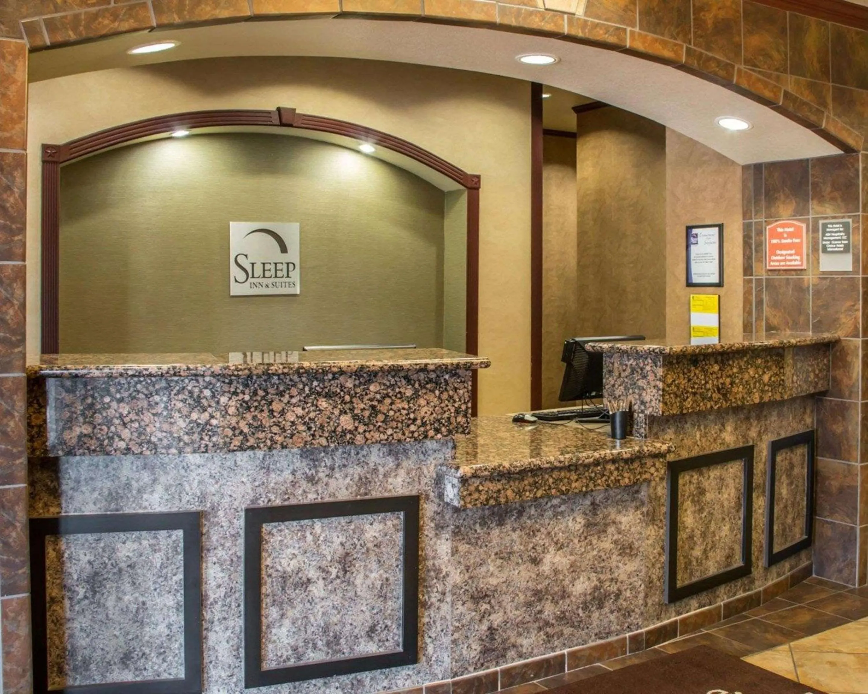 Lobby or reception in Sleep Inn & Suites at Six Flags