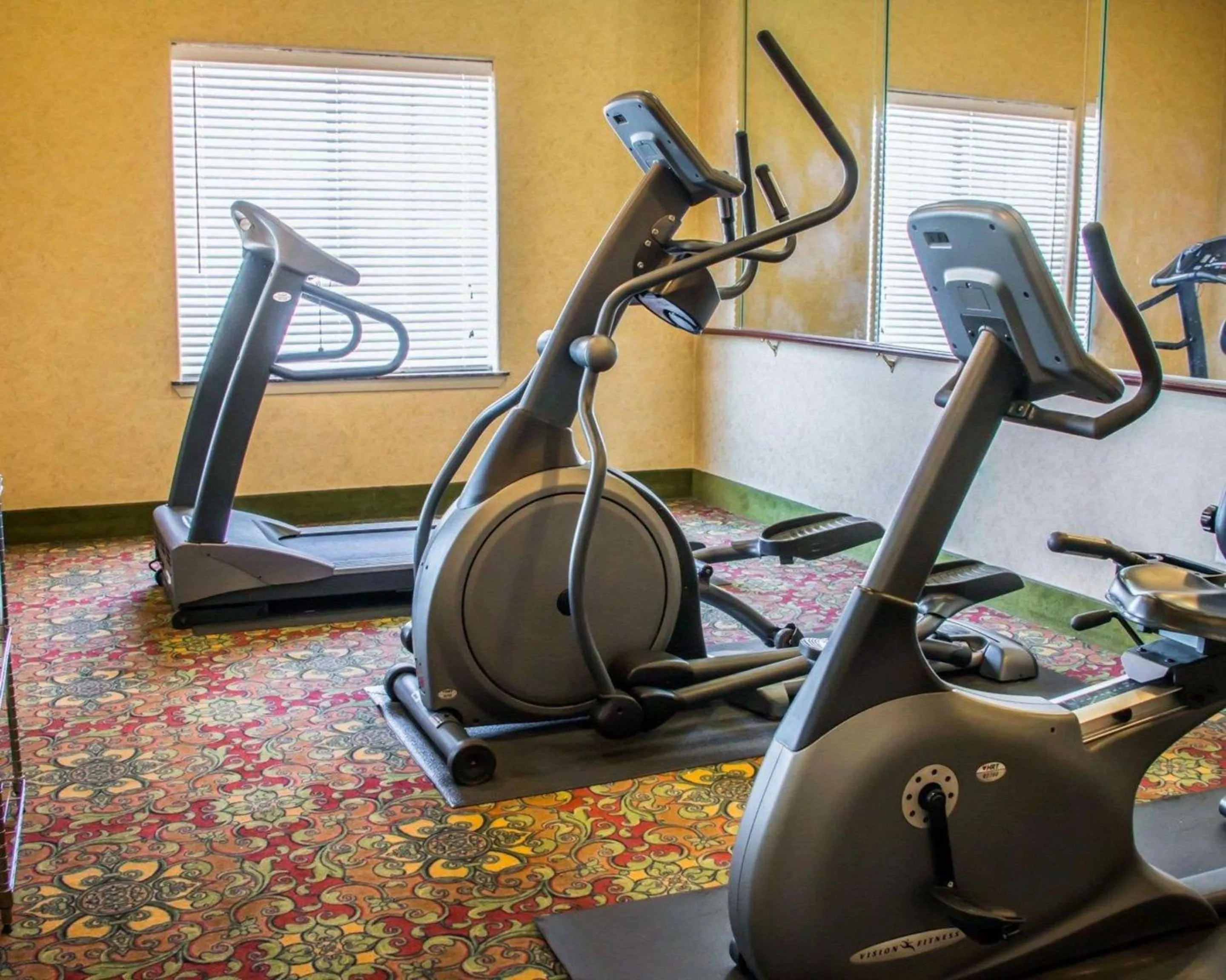 Fitness centre/facilities in Sleep Inn & Suites at Six Flags