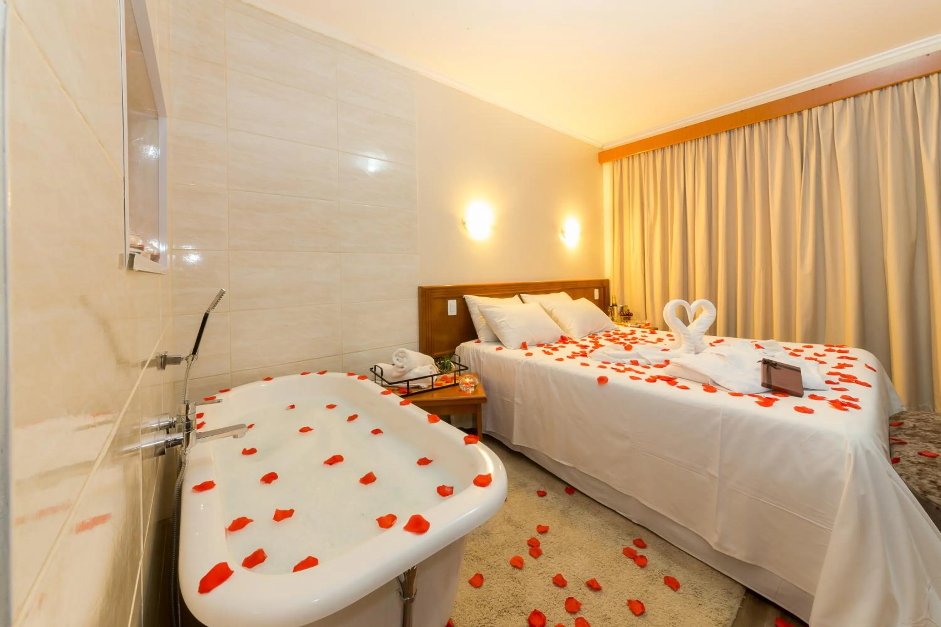 Bathroom, Bed in Hotel Nacional Inn Campos do Jordão