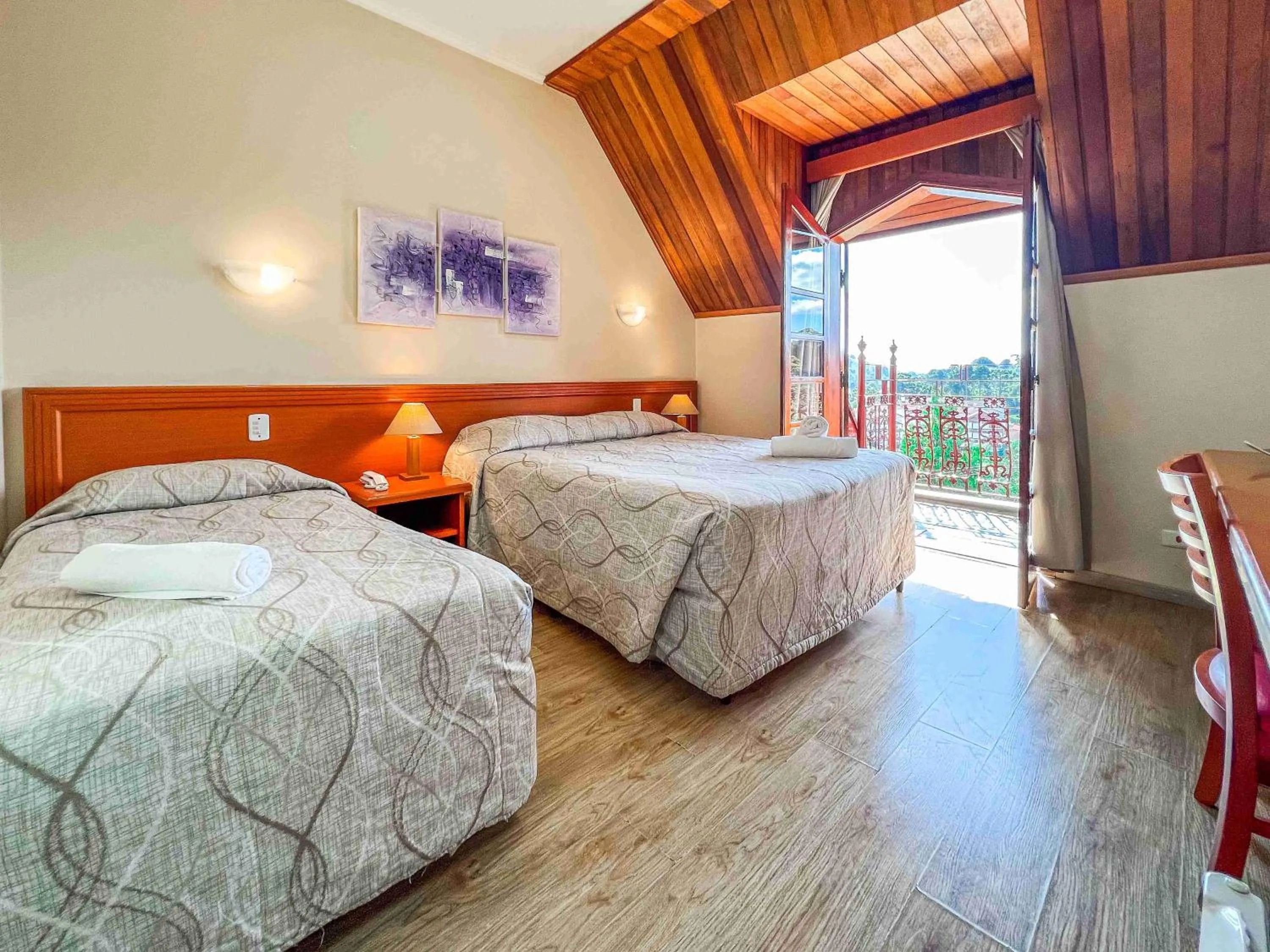 Bedroom, Bed in Hotel Nacional Inn Campos do Jordão