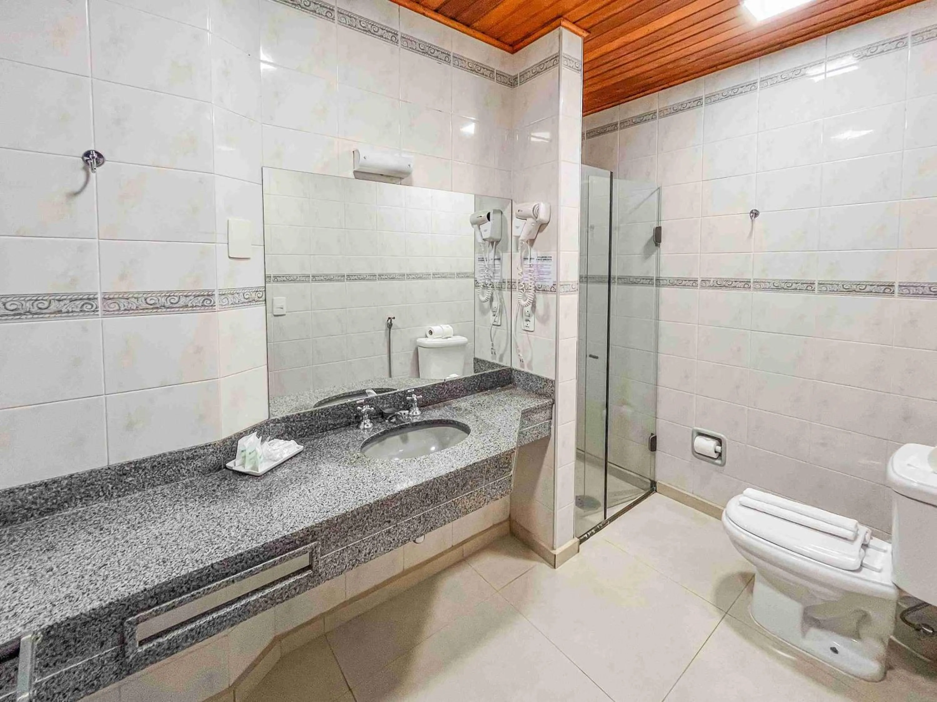 Bathroom in Hotel Nacional Inn Campos do Jordão