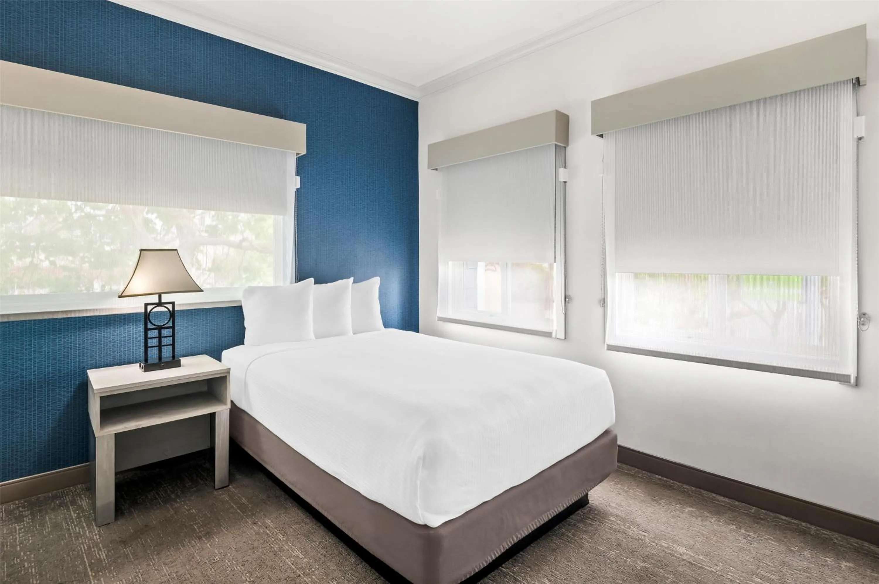 Bedroom, Bed in SureStay Hotel by Best Western Santa Monica