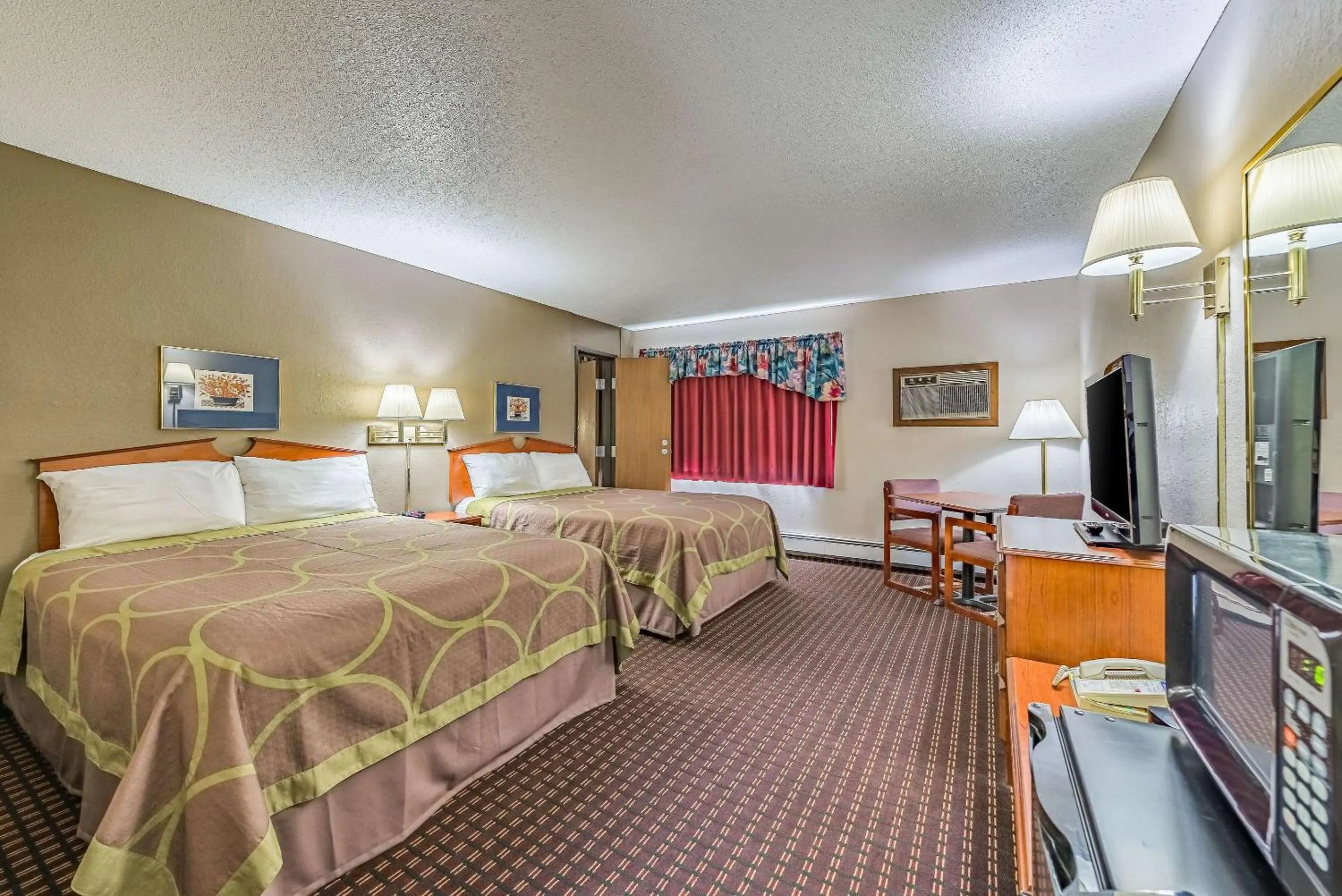 Photo of the whole room in Rodeway Inn Saint Joseph