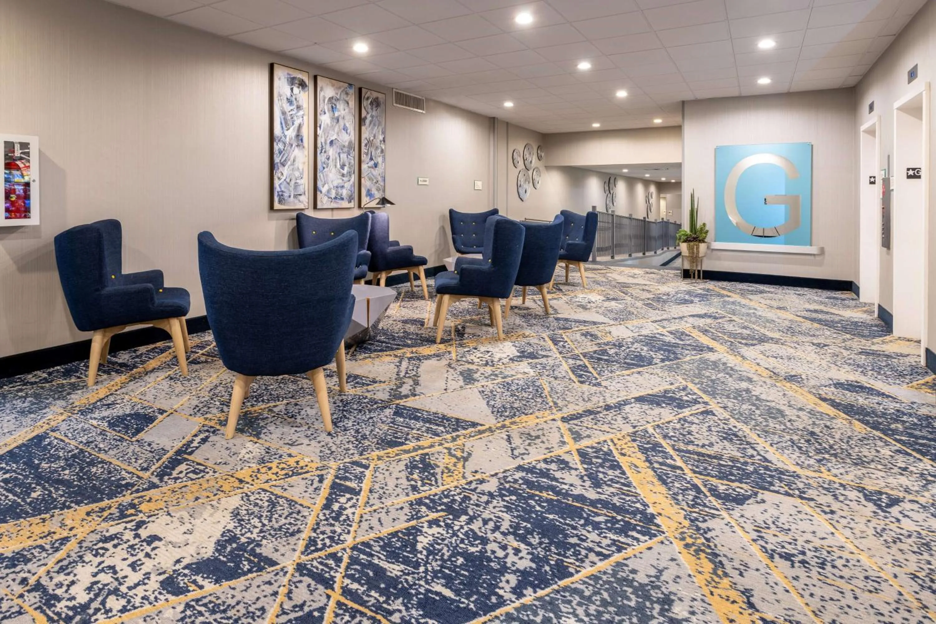 Lobby or reception in Baymont by Wyndham White Plains - Elmsford