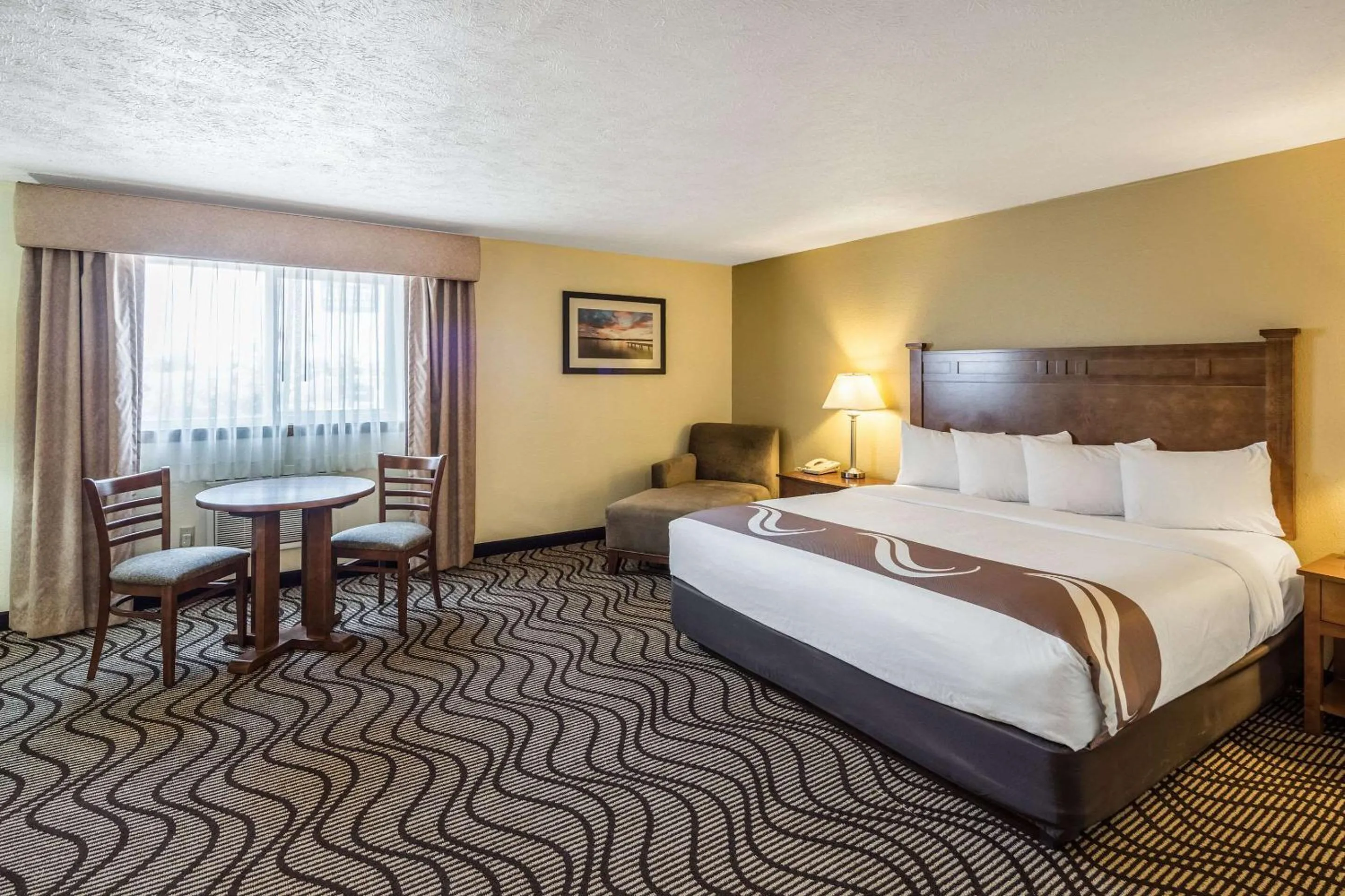 Bedroom, Bed in Quality Inn & Suites Coeur d'Alene