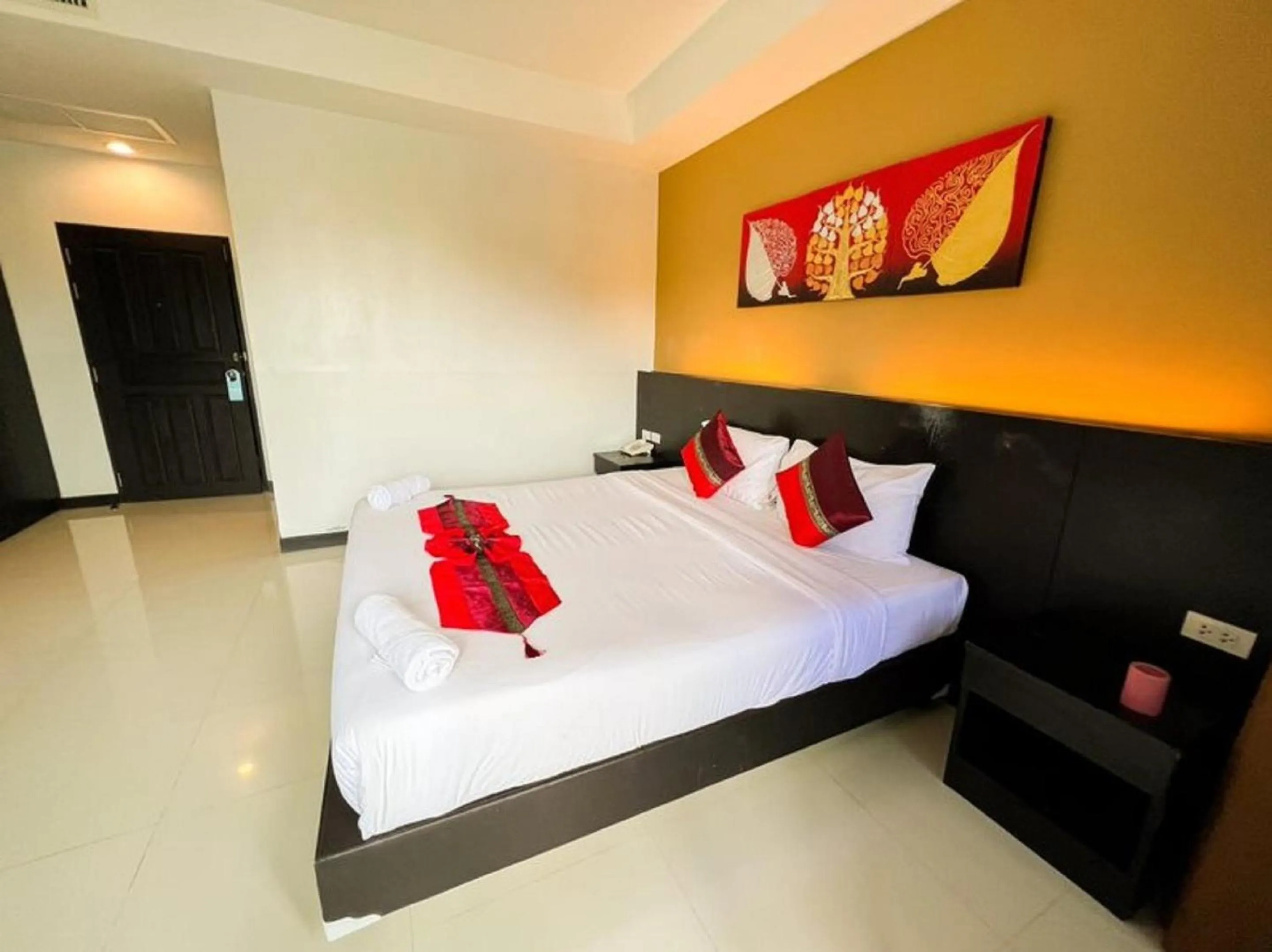 Bed in Naiyang Beach Hotel SHA Plus