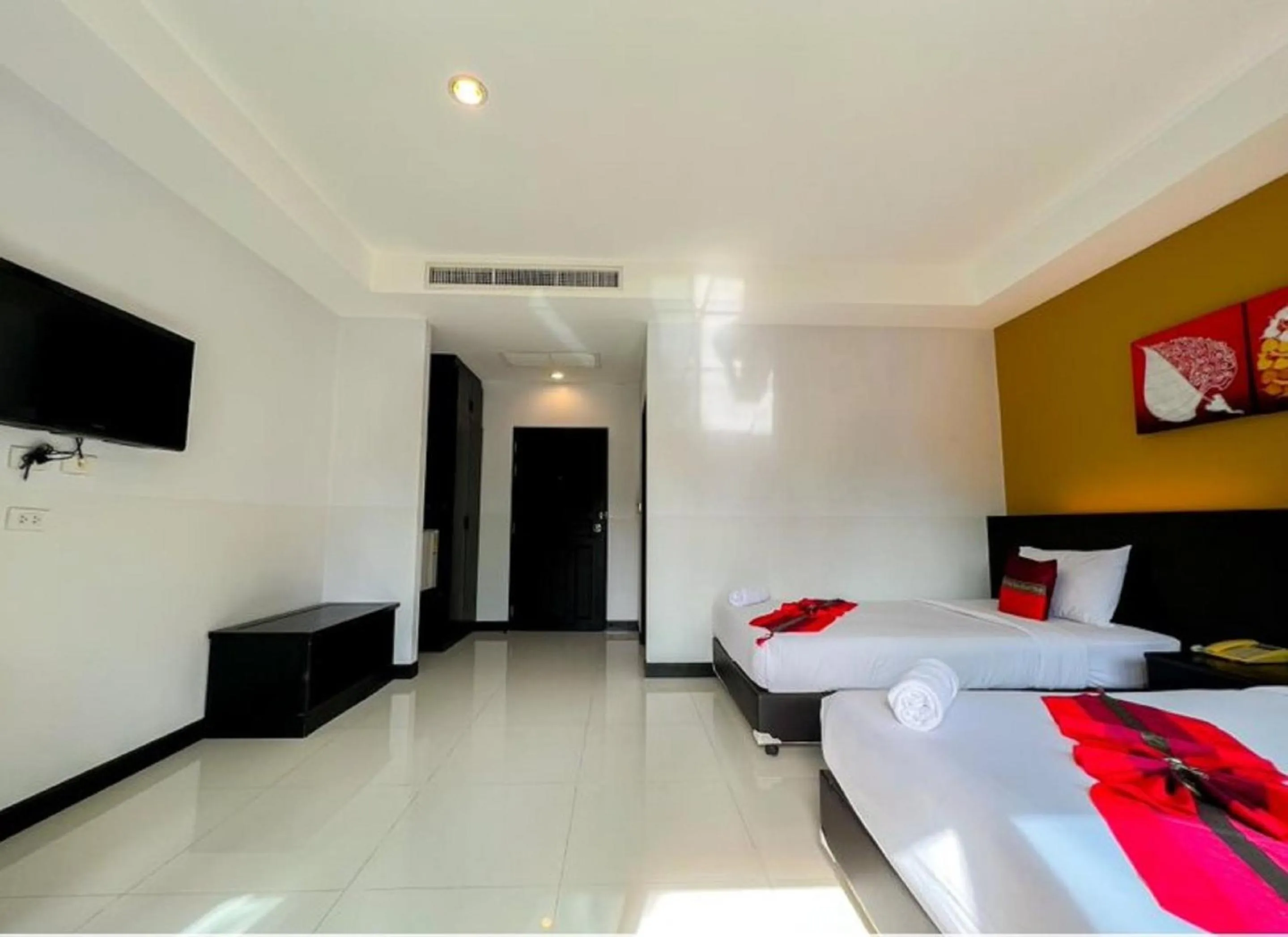 Bed in Naiyang Beach Hotel SHA Plus