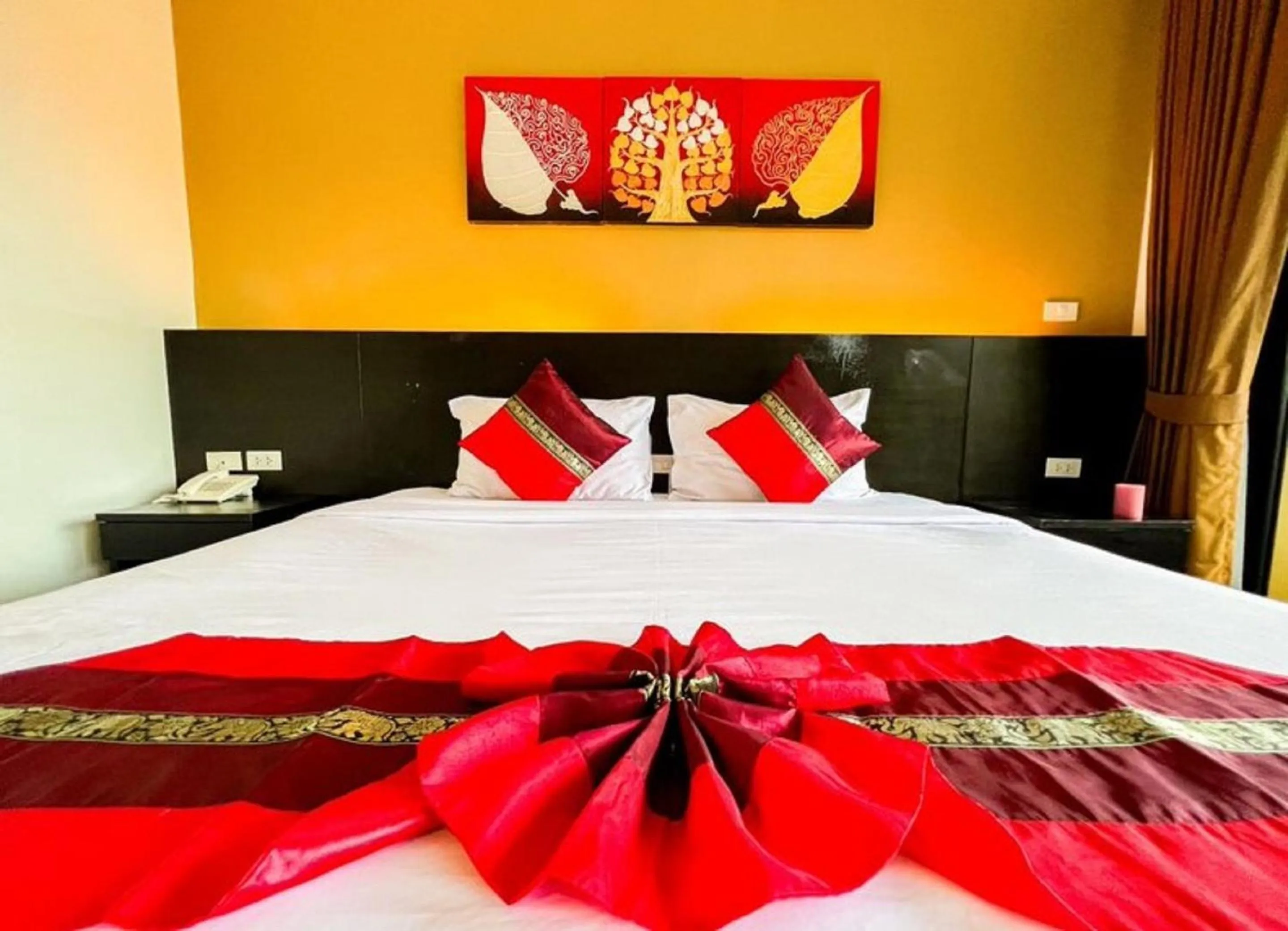 Bed in Naiyang Beach Hotel SHA Plus