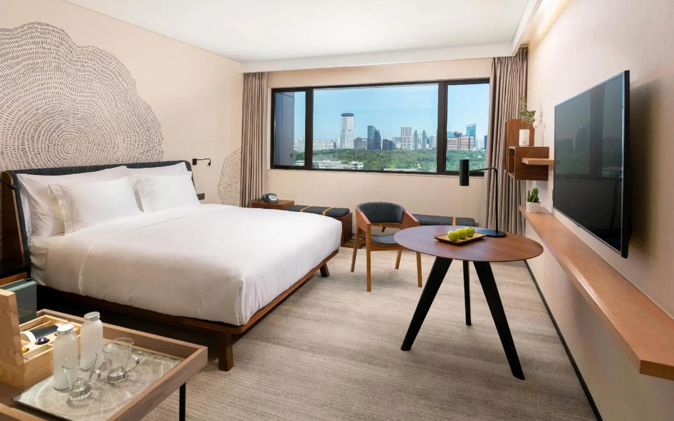 1 King Bed Deluxe in BEI Zhaolong Hotel, JdV by Hyatt 1 King Bed Deluxe in BEI Zhaolong Hotel, JdV by Hyatt