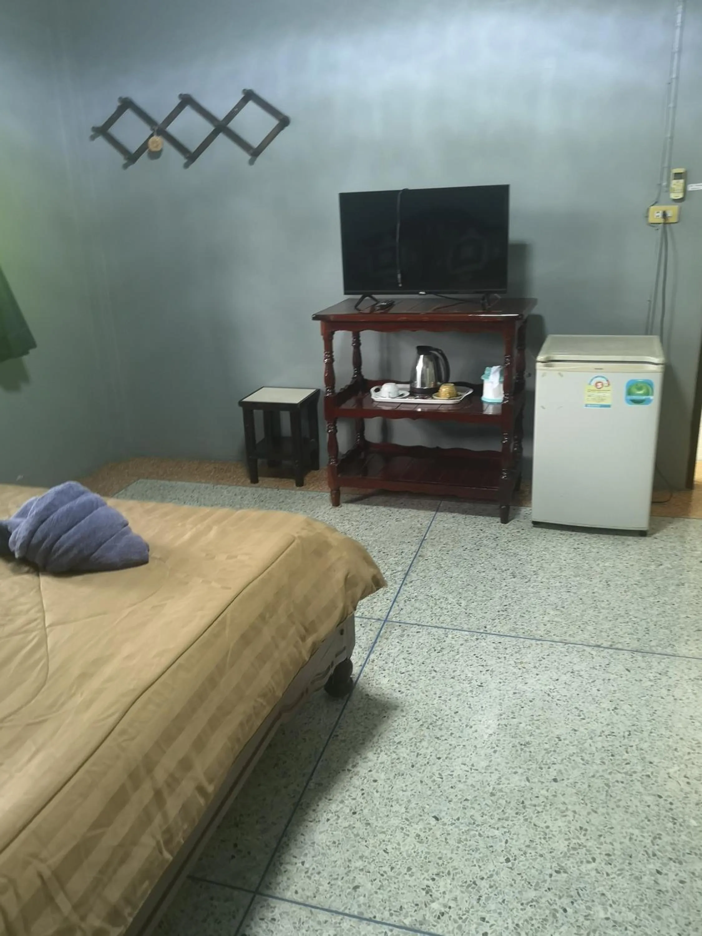 TV and multimedia, Bed in Buasawan Resort & Restaurant