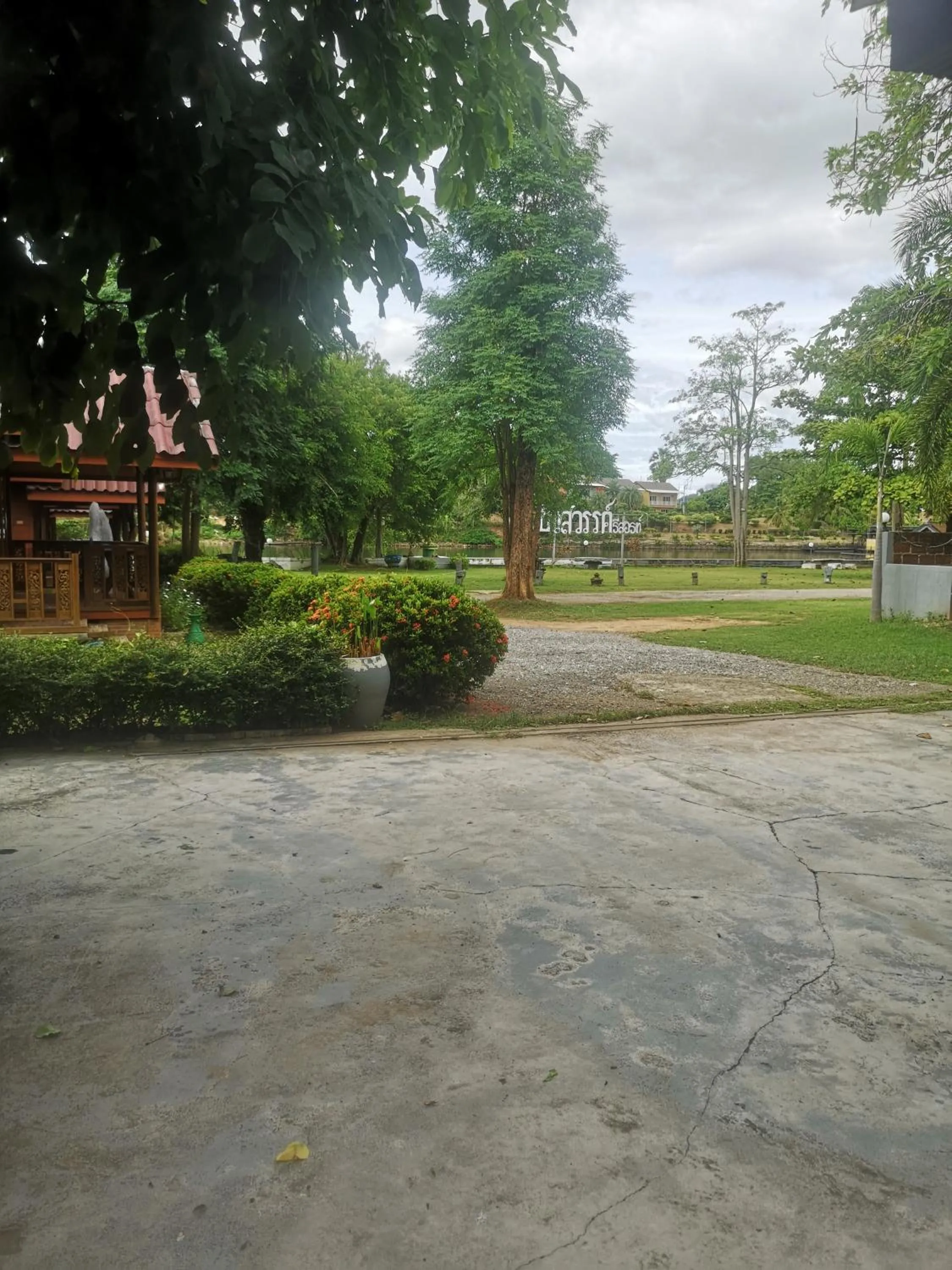 Garden view in Buasawan Resort & Restaurant
