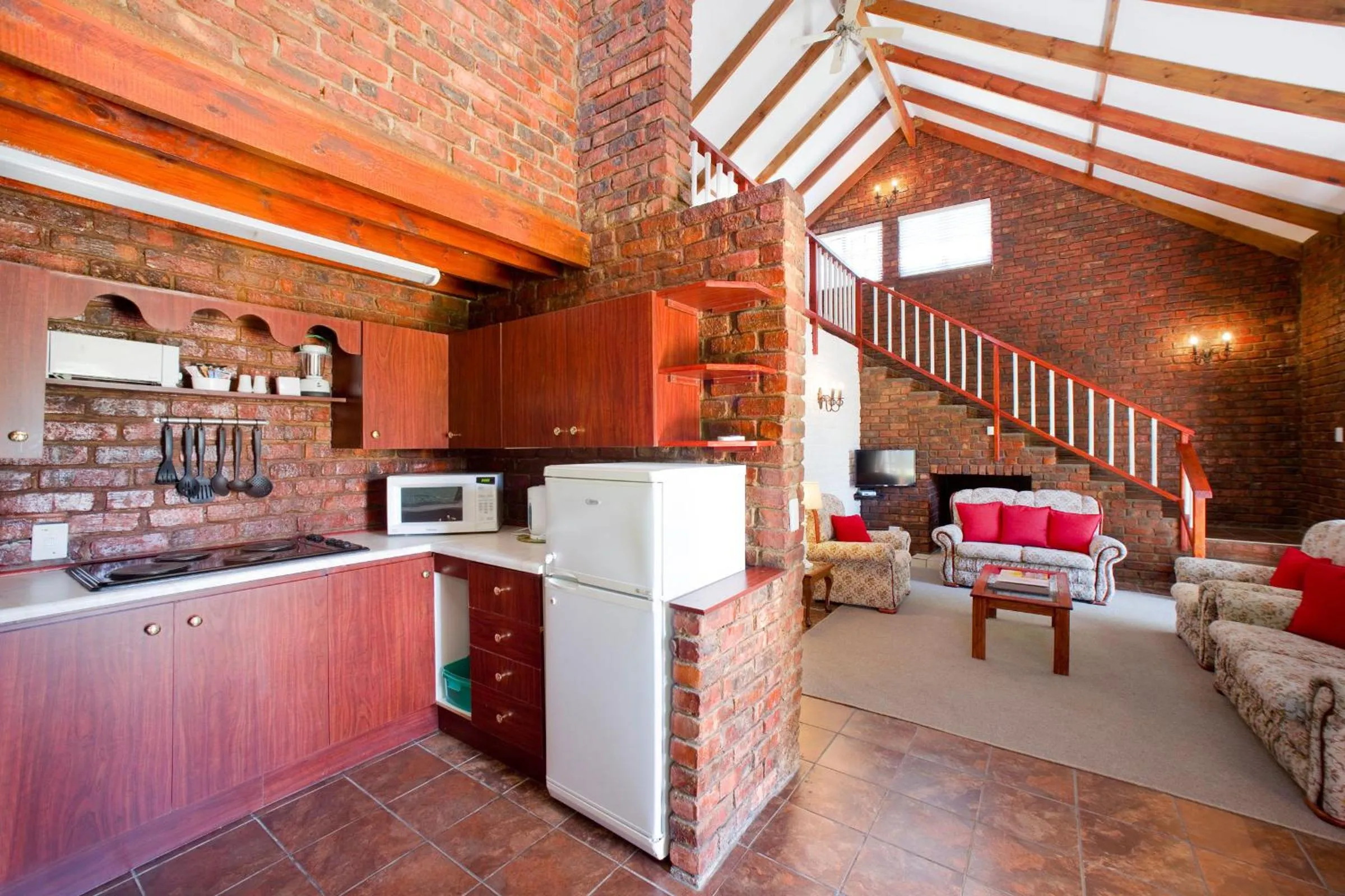 Kitchen or kitchenette in Swallows Nest Country Cottages