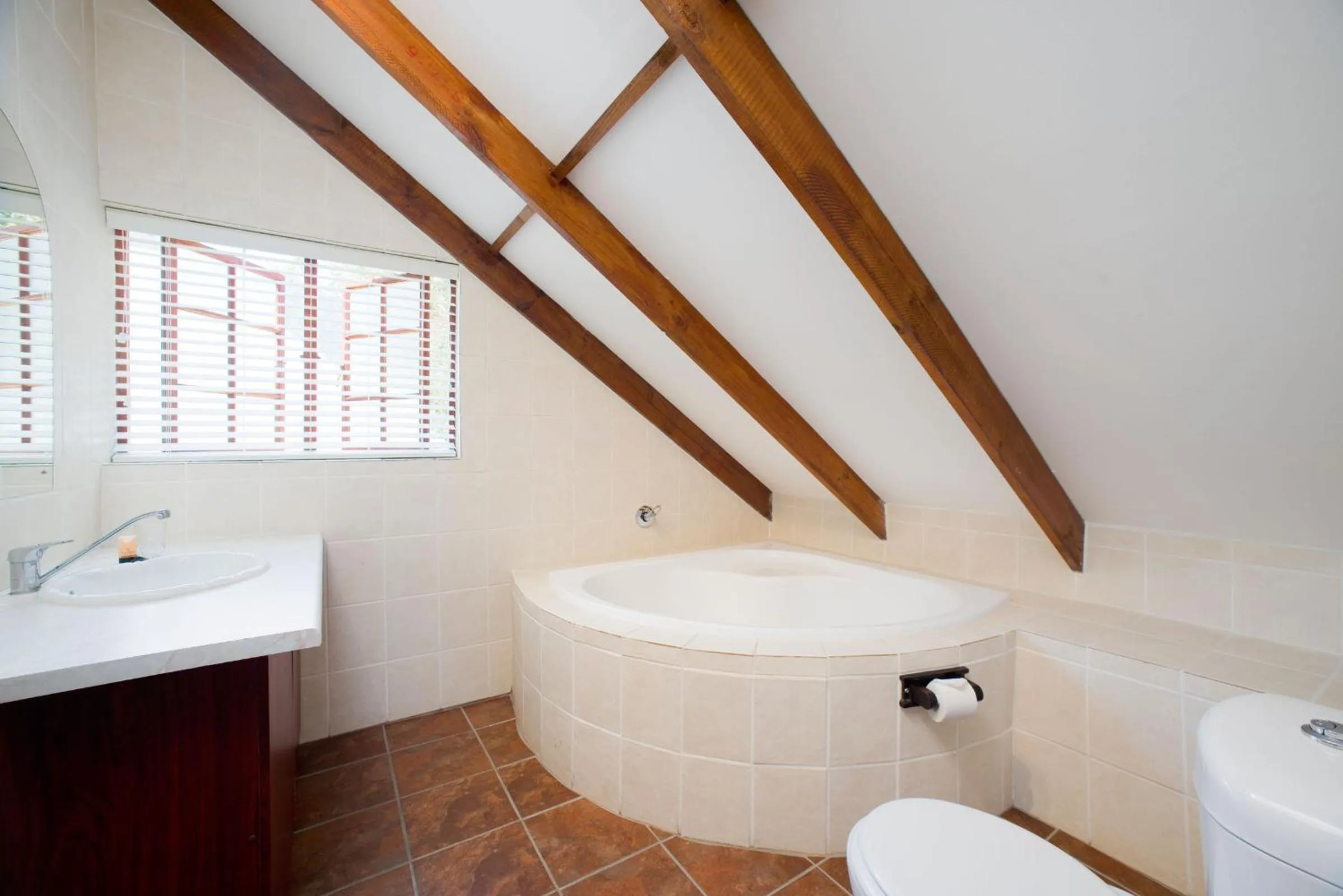 Bathroom in Swallows Nest Country Cottages