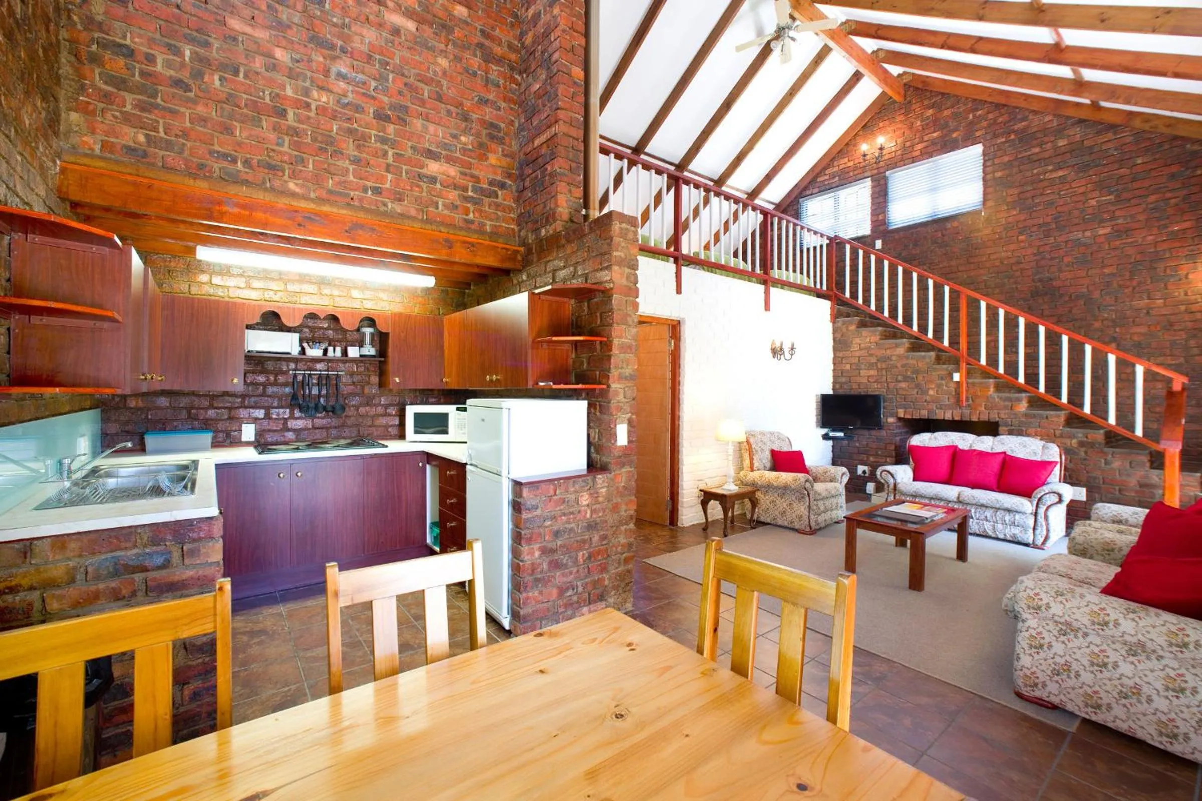 Kitchen or kitchenette in Swallows Nest Country Cottages