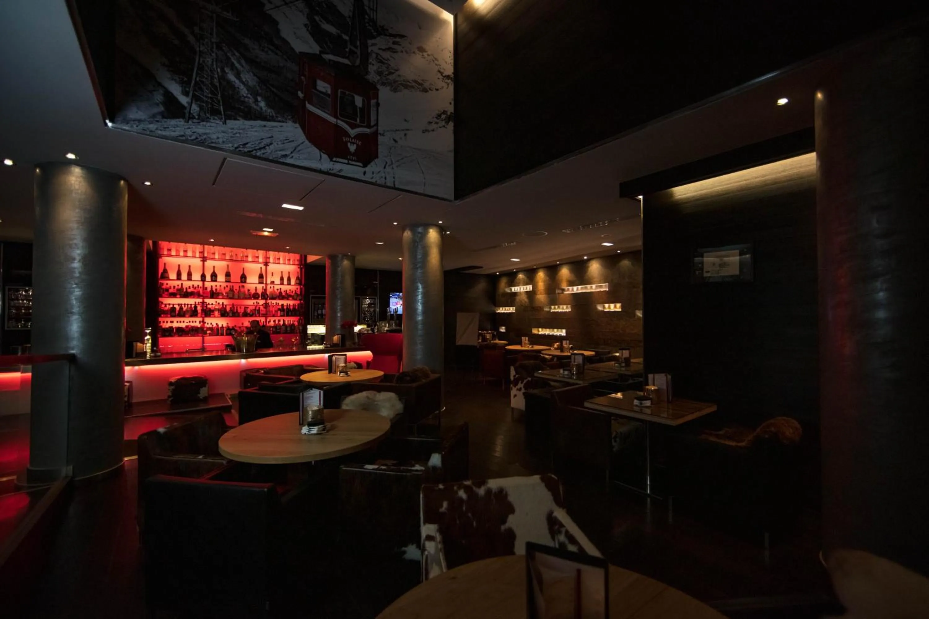 Lounge or bar in Avenue Lodge Hotel & Spa