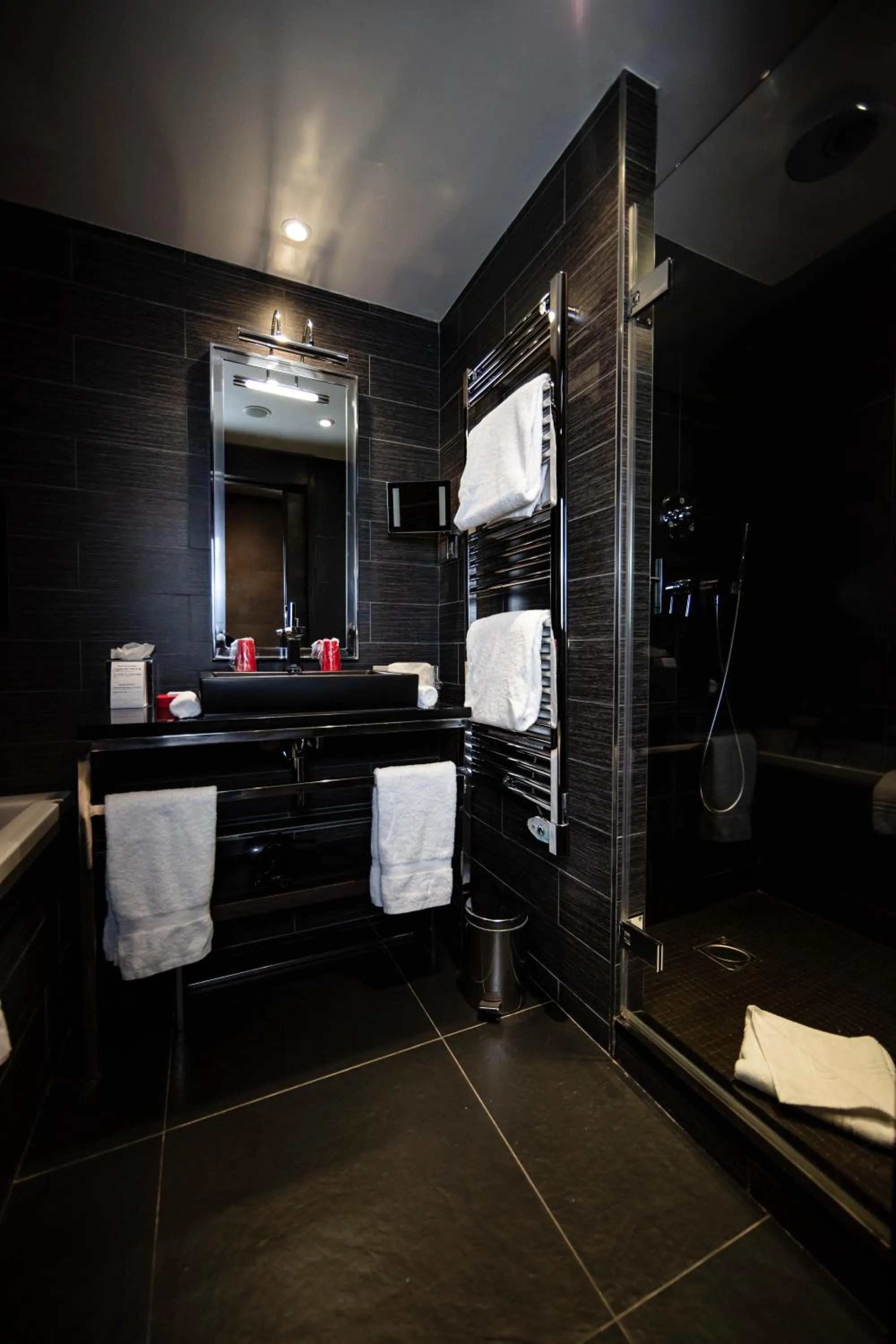 Bathroom in Avenue Lodge Hotel & Spa
