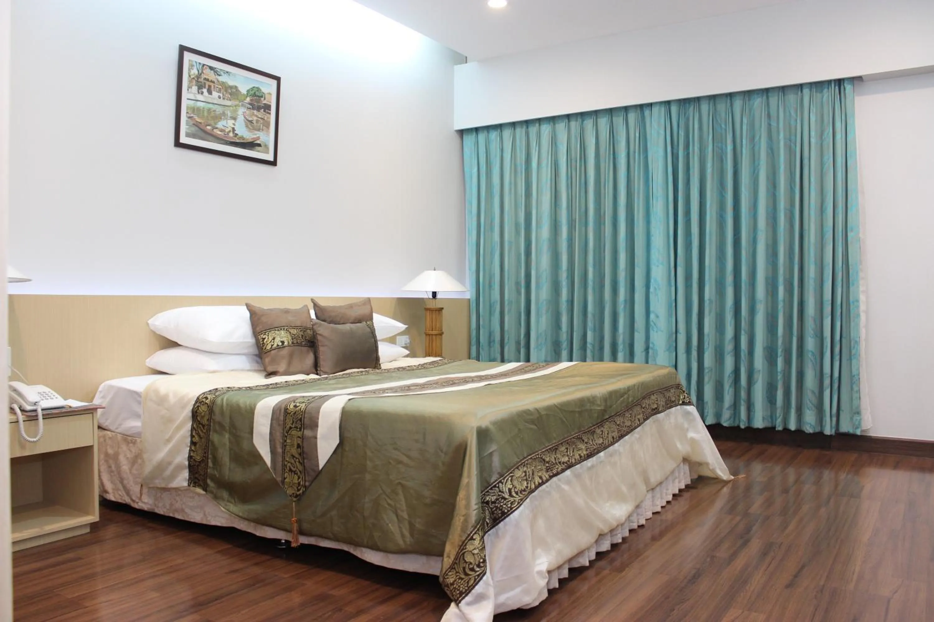 Bed in Charoen Hotel