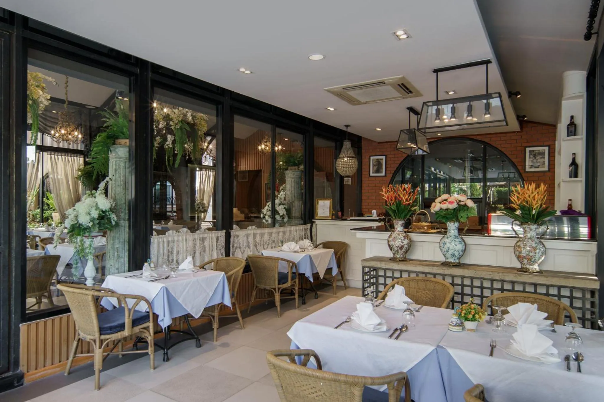 Restaurant/places to eat in Rancho Charnvee Resort & Country Club Khaoyai