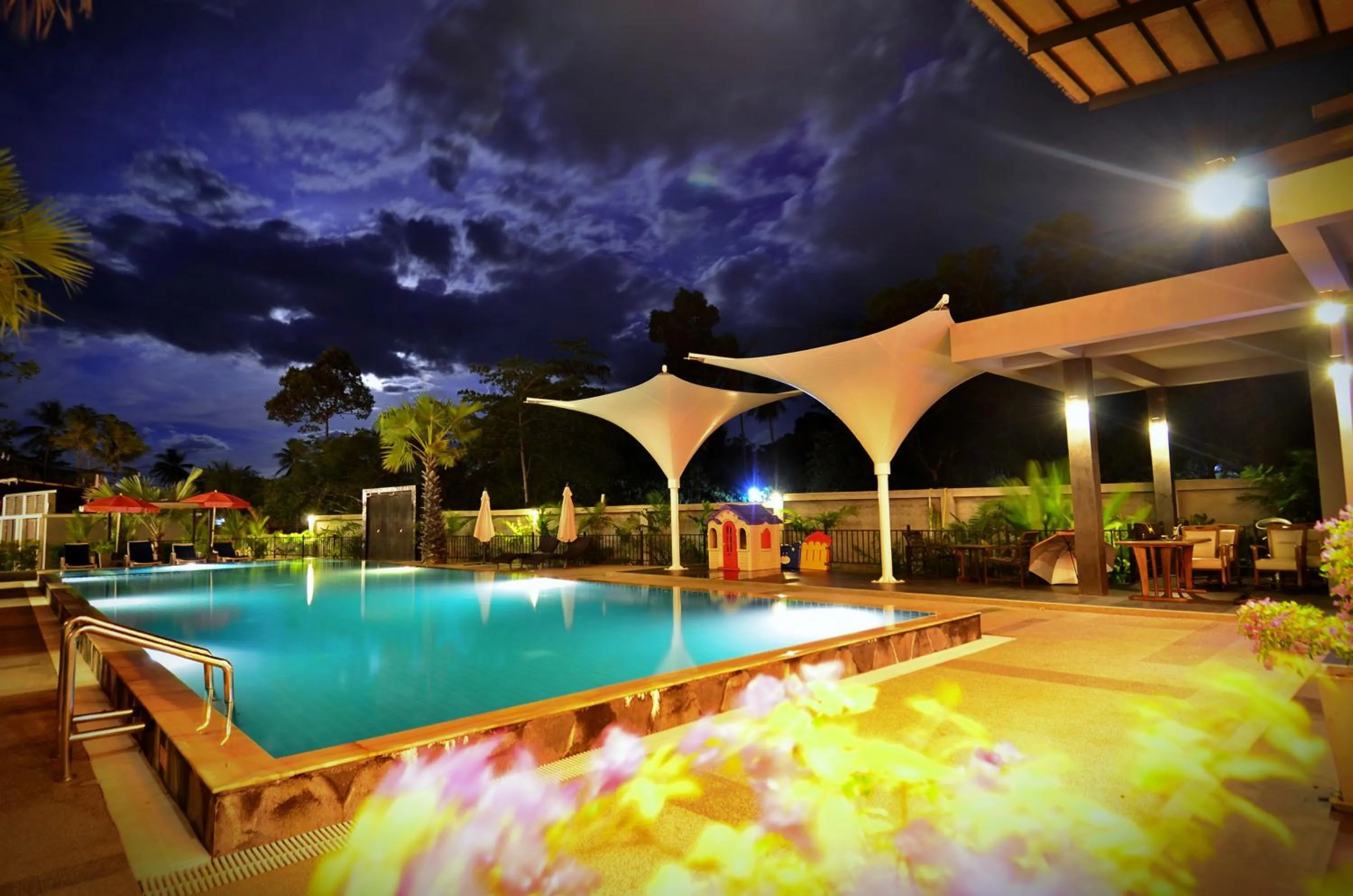 Restaurant/places to eat in Chaweng Noi Pool Villa